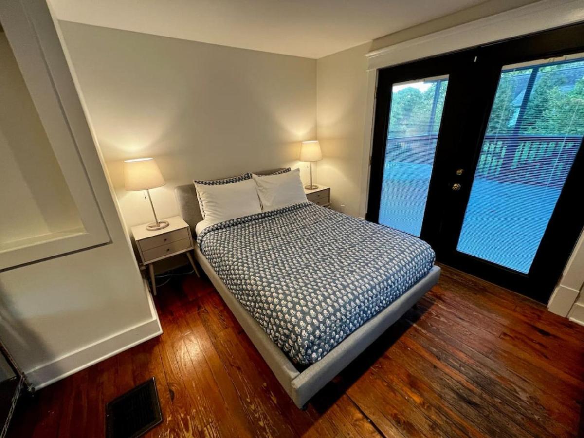 Nashville Fatherland Cottage