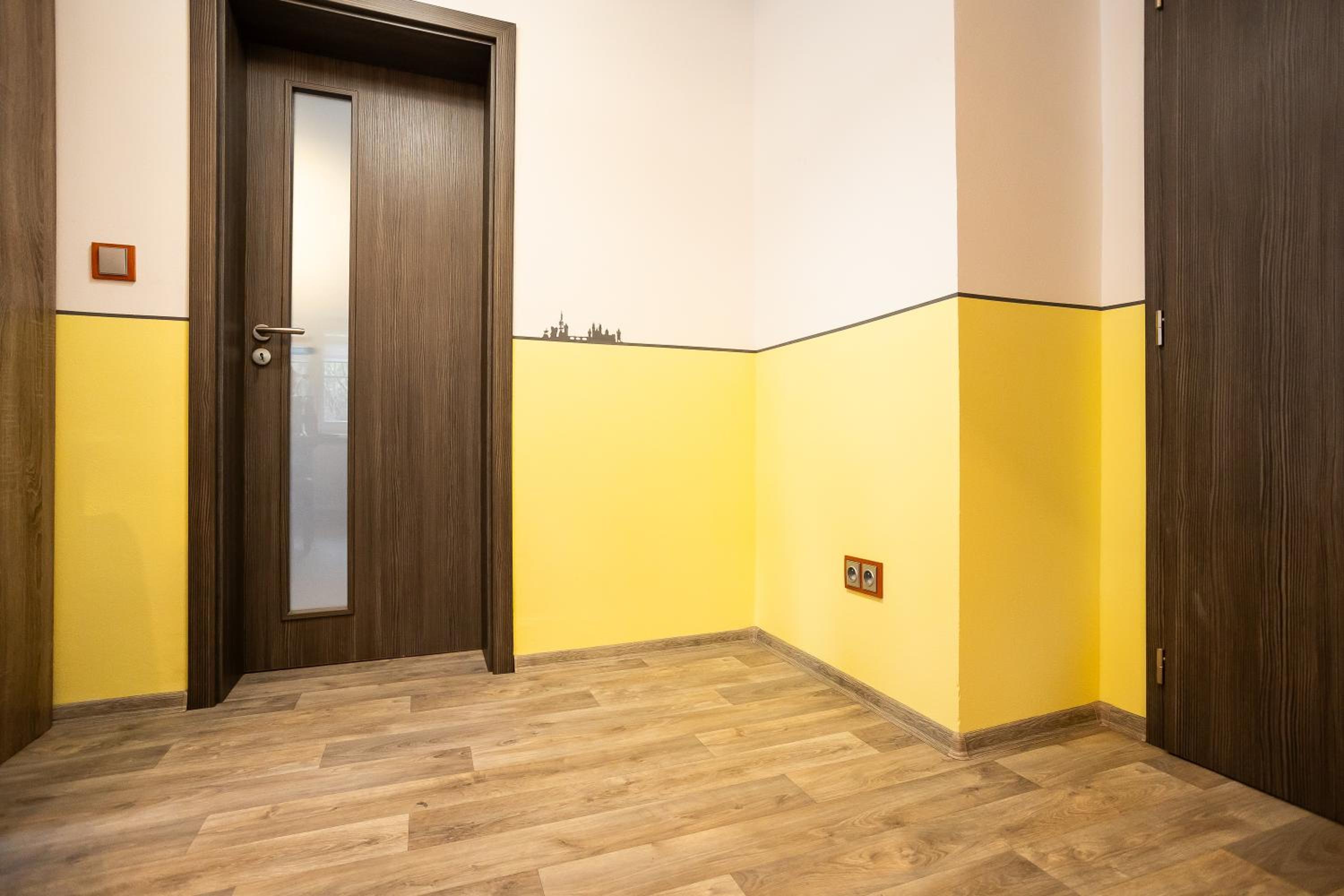 Spacious Apartment 20 Min from National Theatre