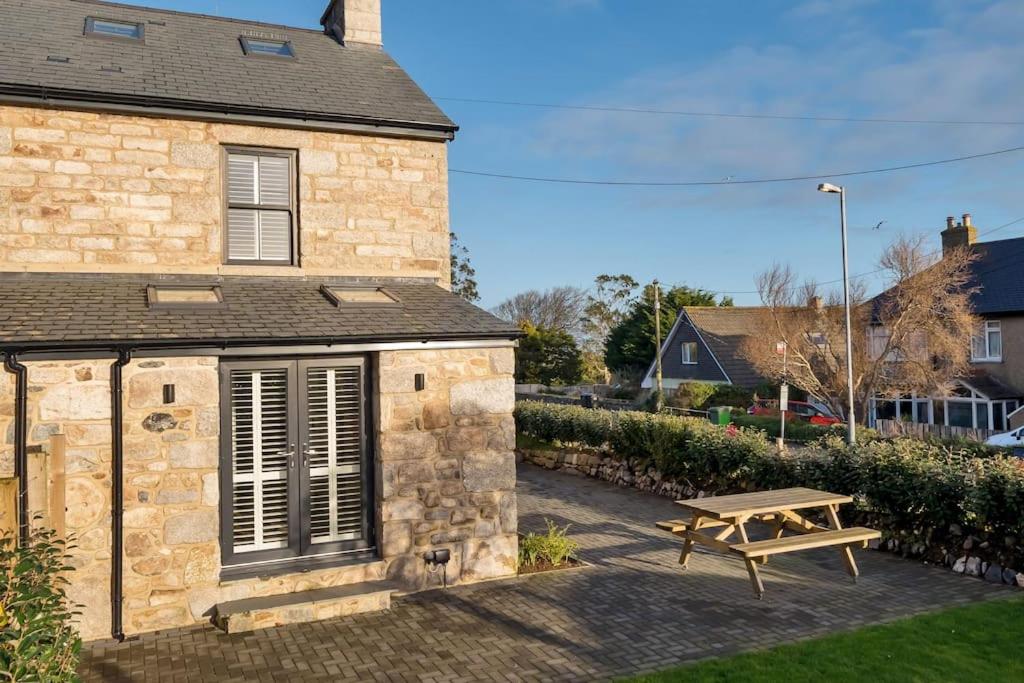 Chy An Gweal Farm Cottage view 5