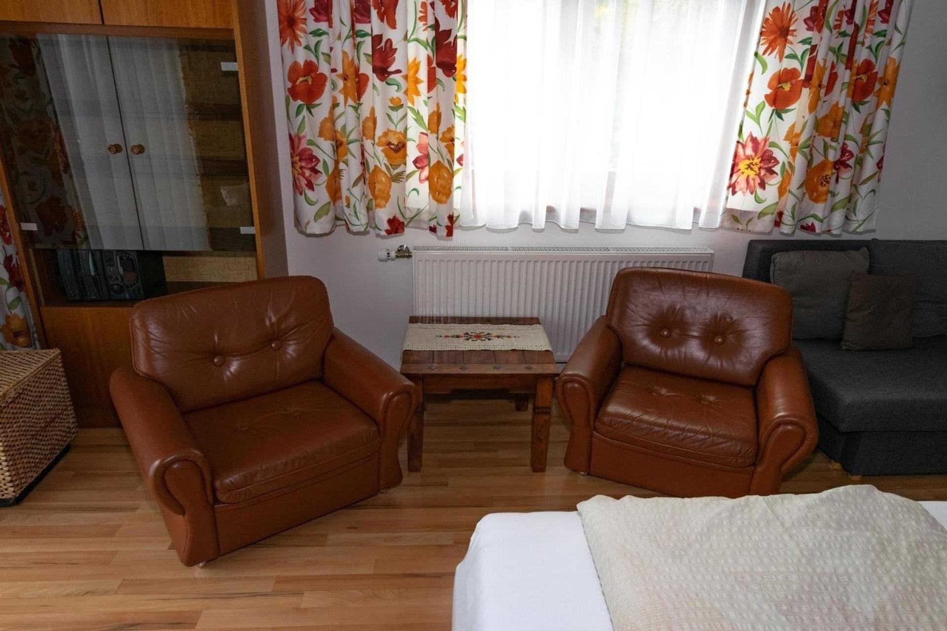 Geräumige Wohnung in Gemeinde Flattach mit Großer Terrasse
