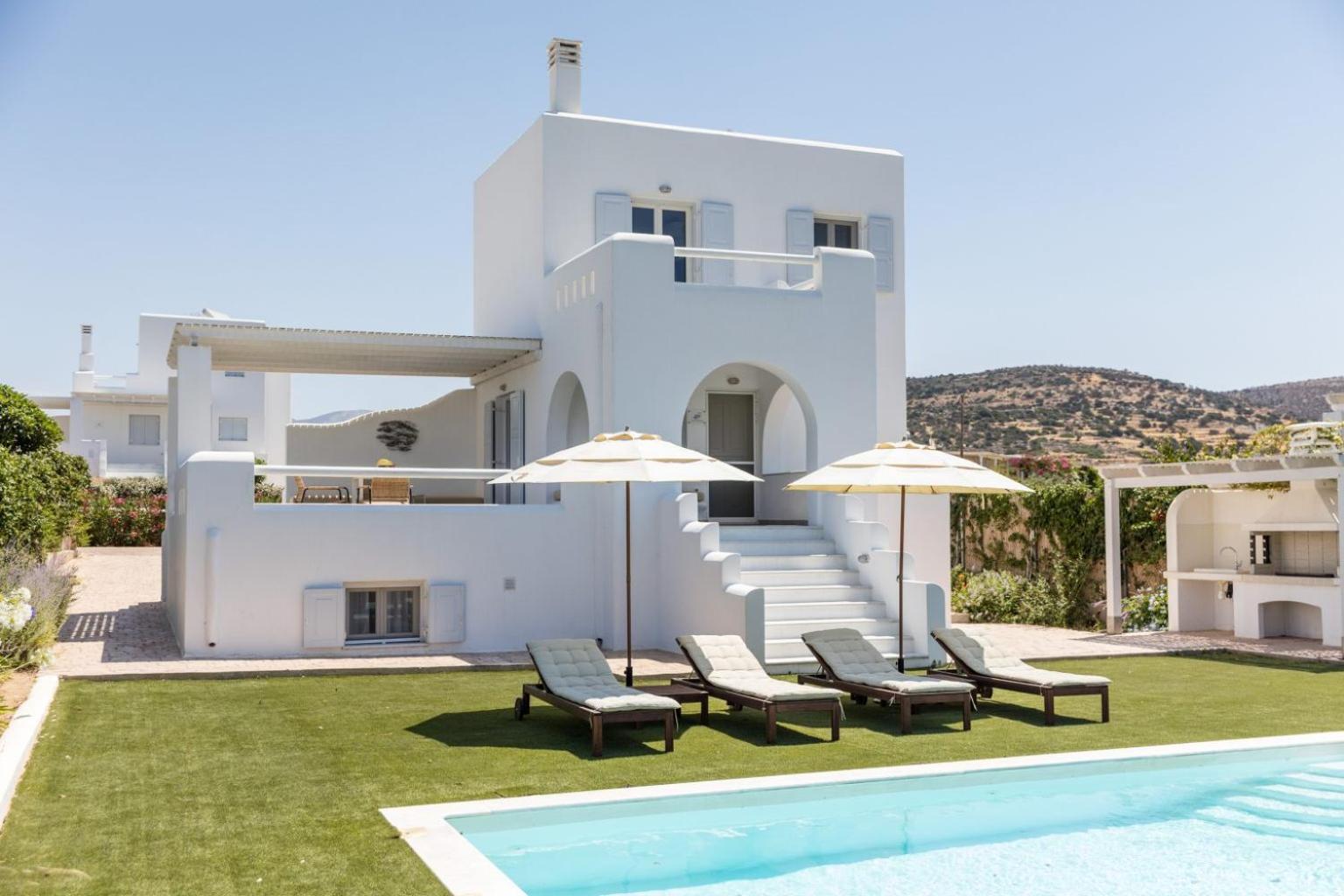 Finikas Hotel