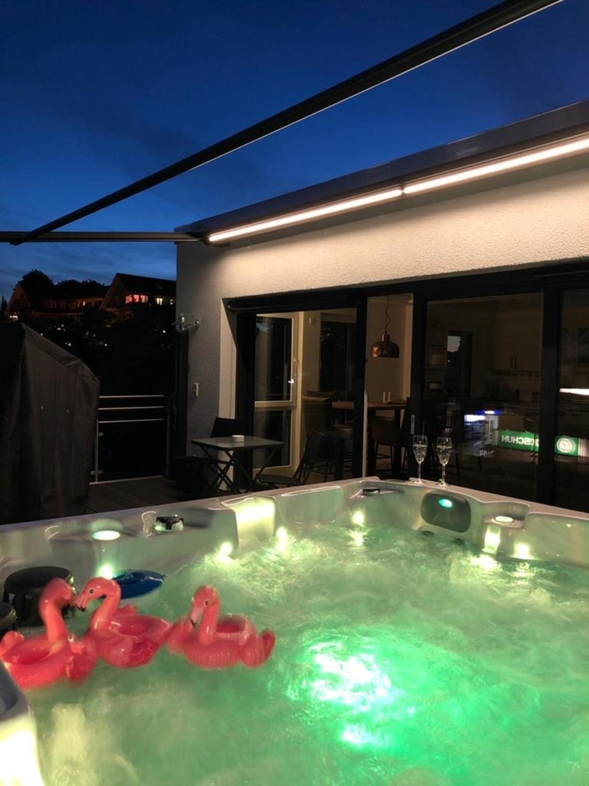 Penthousewohnung, Whirlpool auf der Dachterrasse zubuchbar