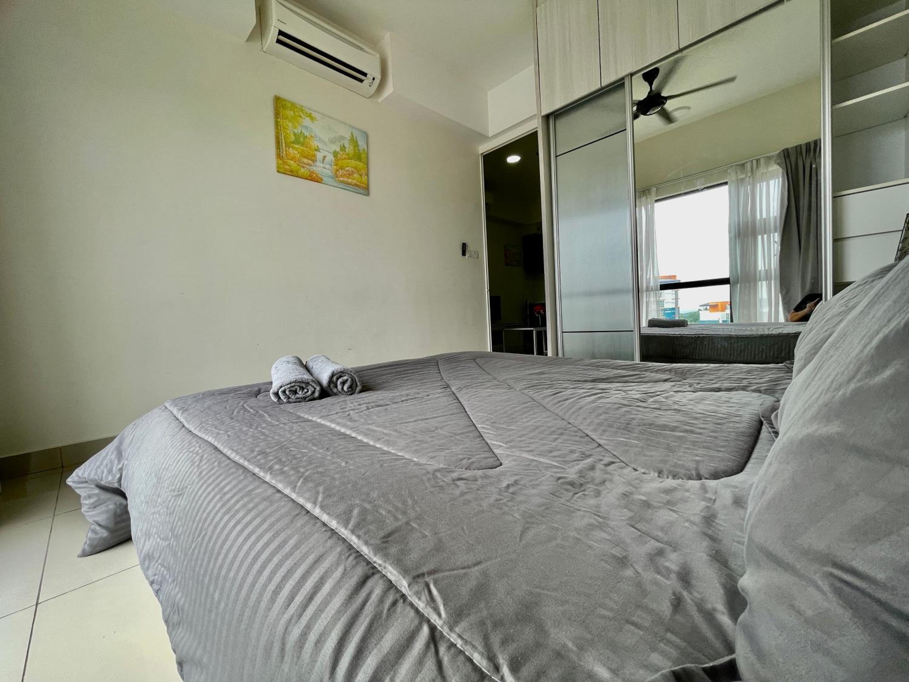 Hyve Comfortable Home