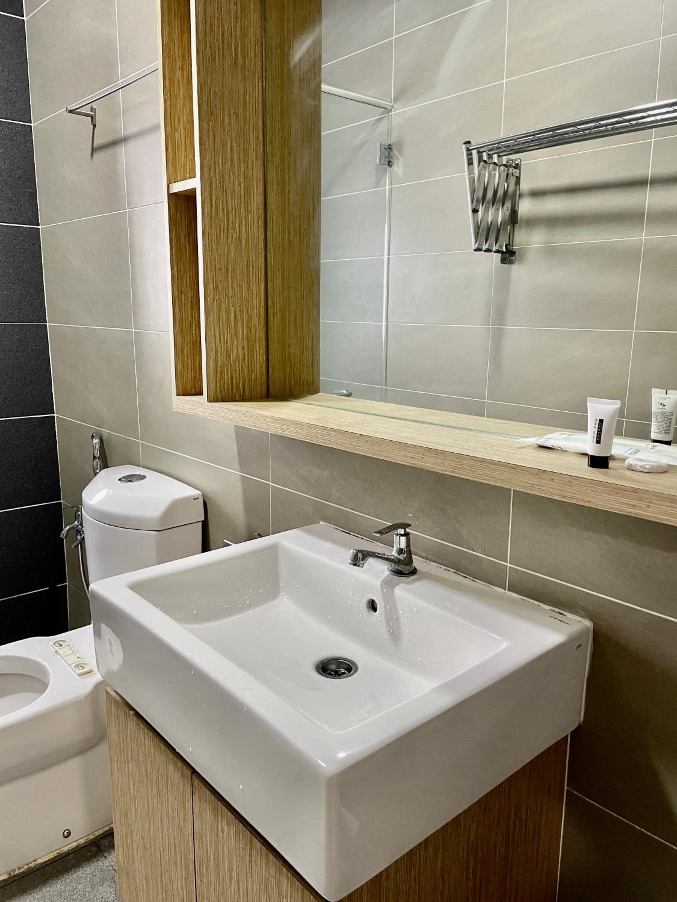 Hyve Comfortable Home