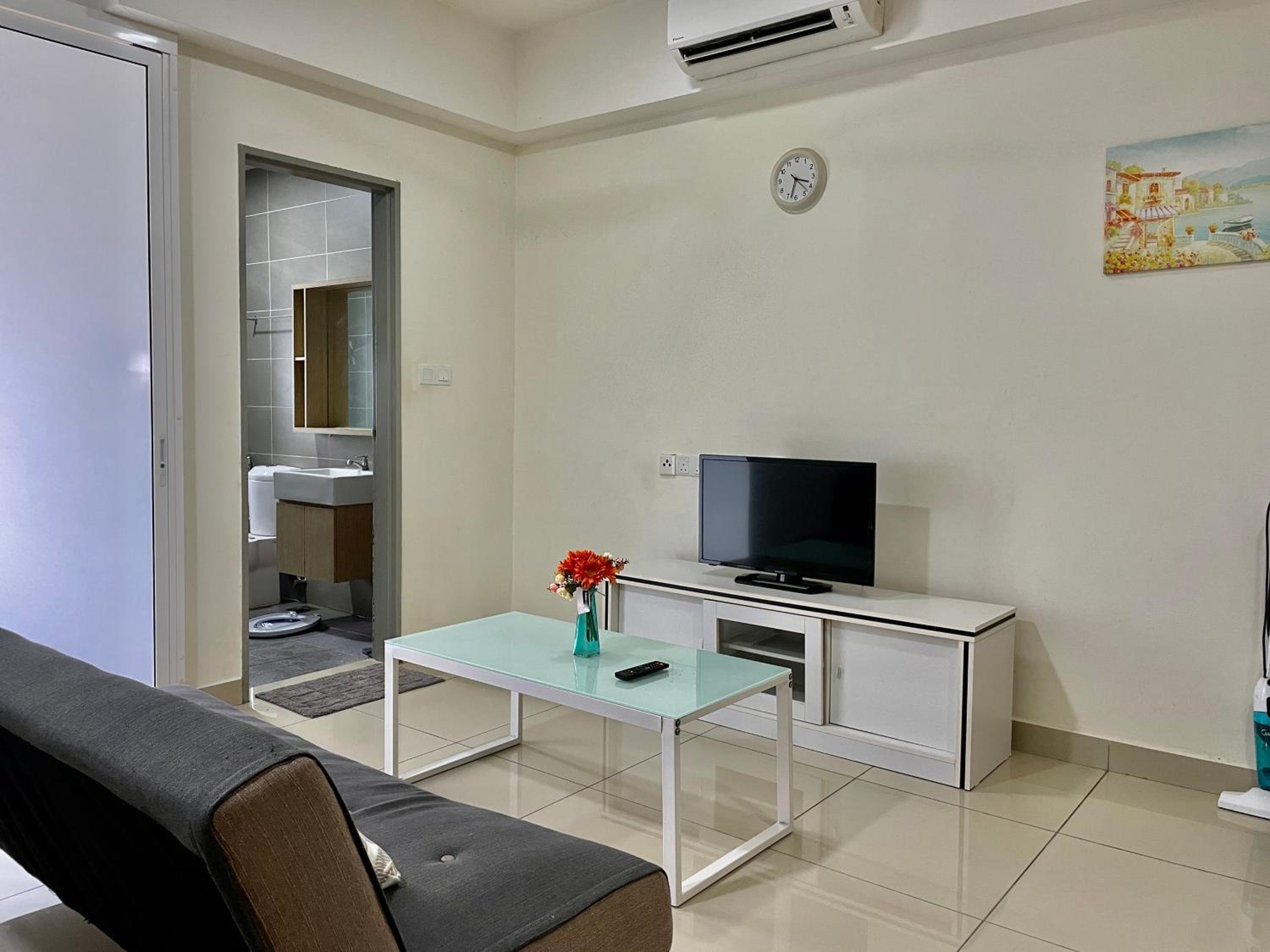 Hyve Comfortable Home