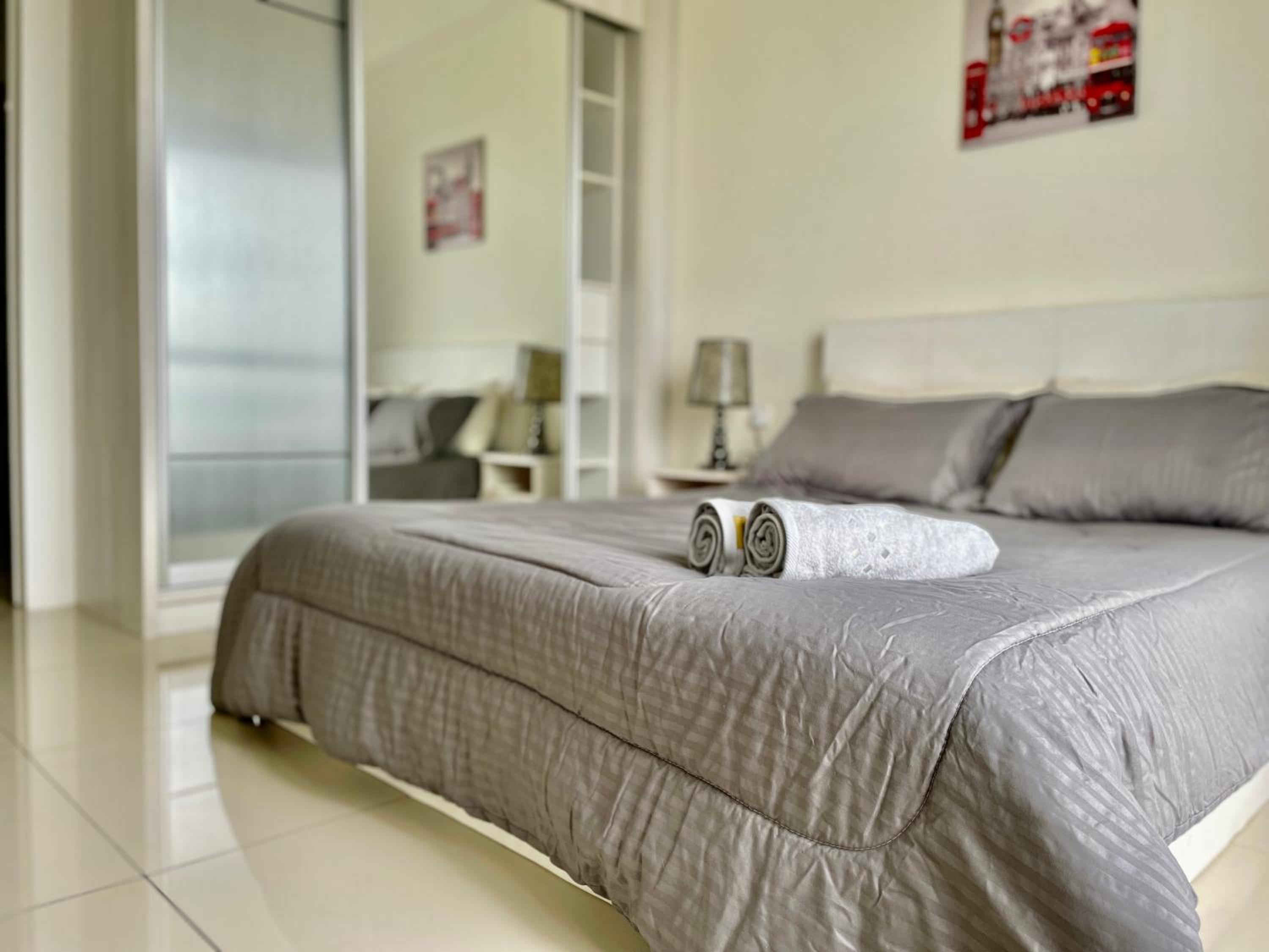 Hyve Comfortable Home