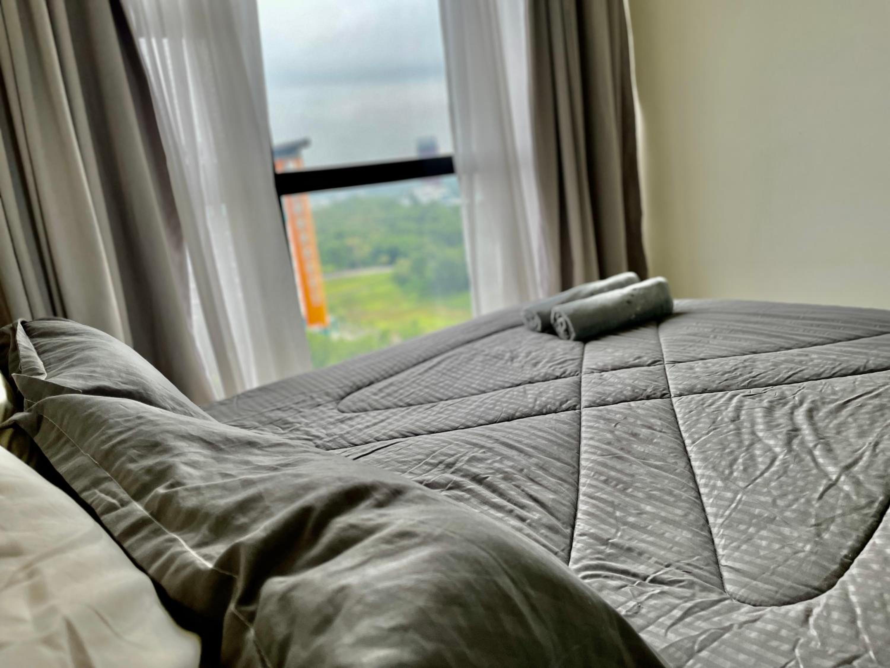 Hyve Comfortable Home