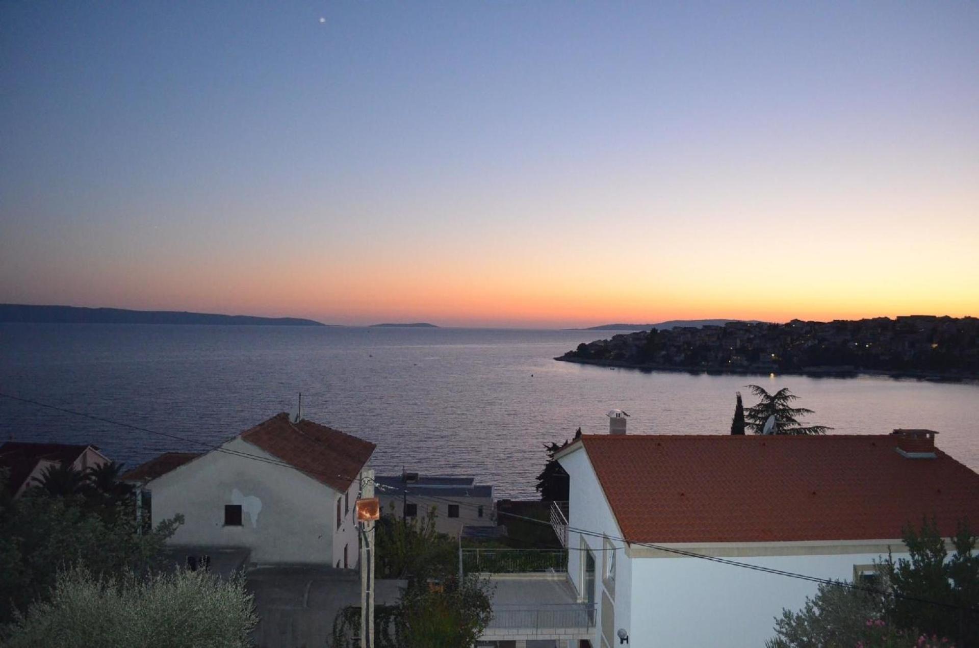 Villa Prana mit großer Terrasse und Meerblick view 2