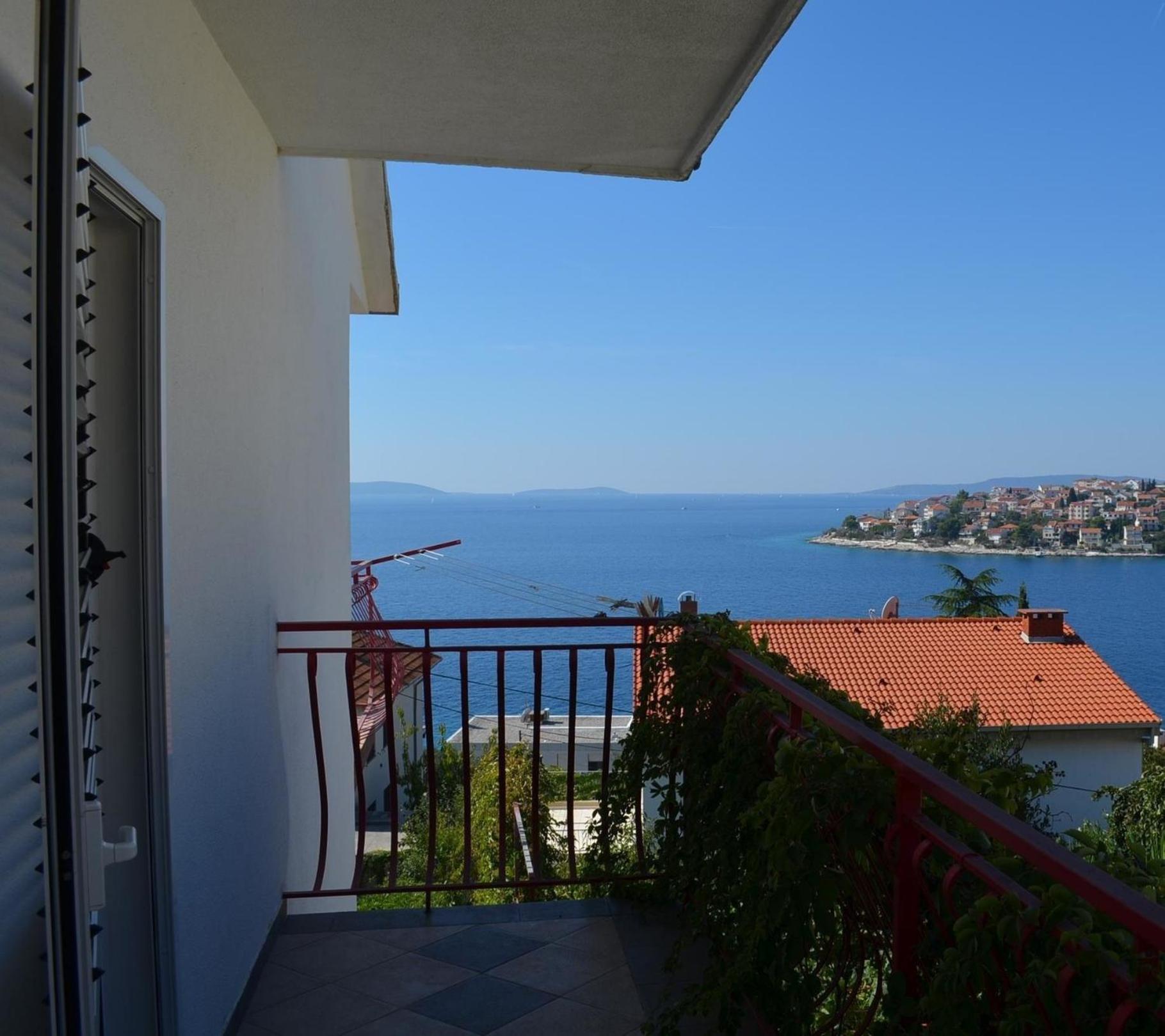Villa Prana mit großer Terrasse und Meerblick view 5