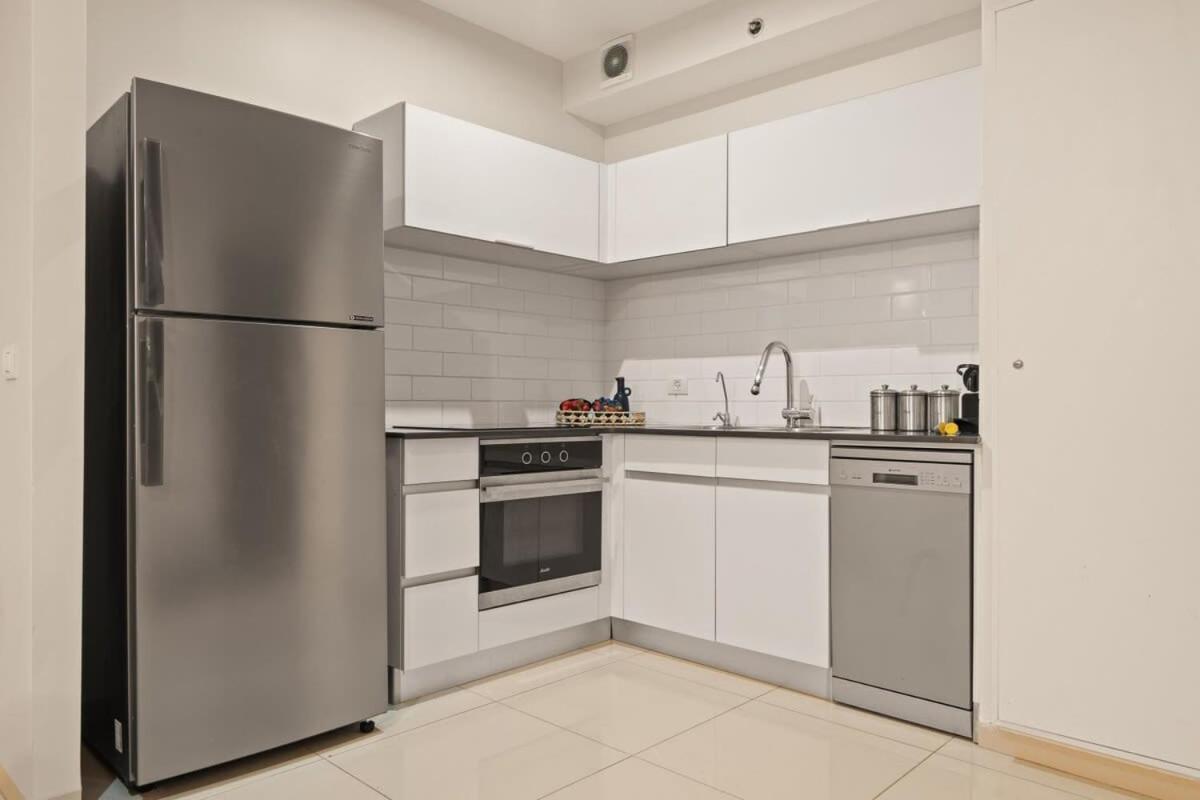 Modern & Comfortable 1-Bedroom Oasis with Luxury Amenities view 5