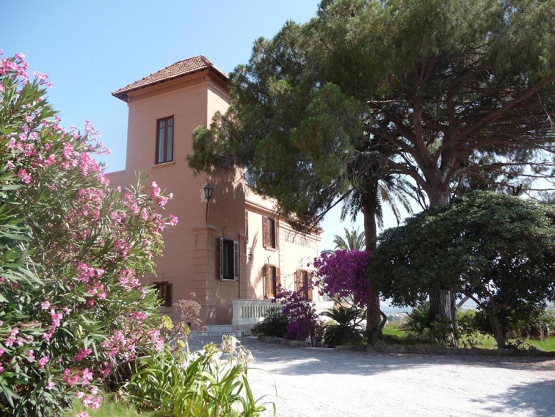 Gemütliches Ferienhaus in Porticello mit Schönem gemeinsamem Pool view 5