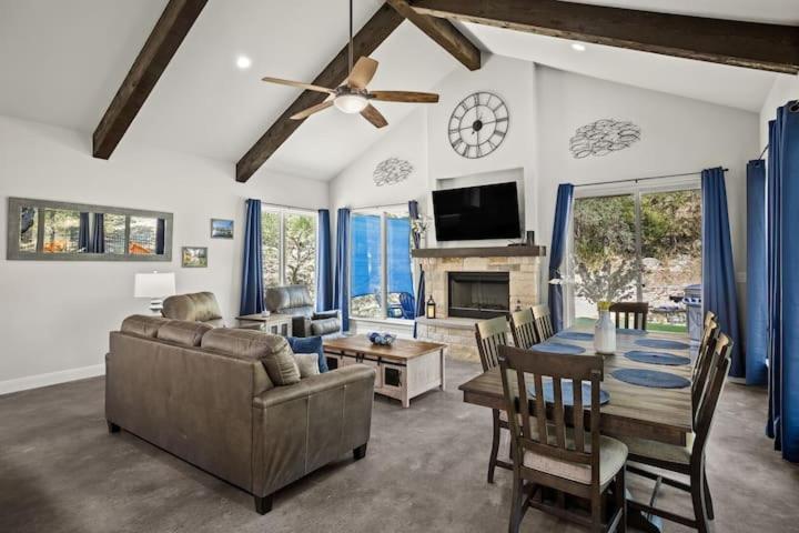 Private Lake Travis home with hot tub amenities - Property Image 25