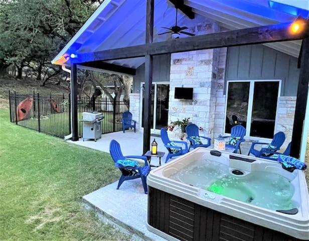 Private Lake Travis home with hot tub amenities - Property Image 35