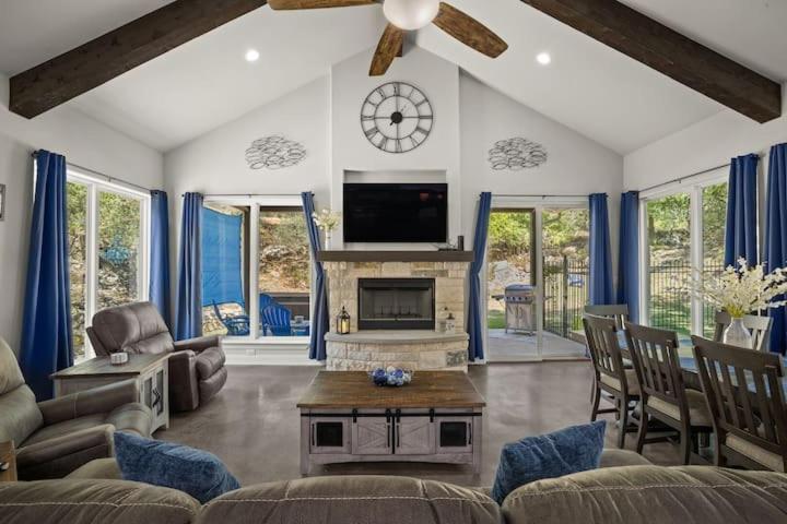 Private Lake Travis home with hot tub amenities - Property Image 42