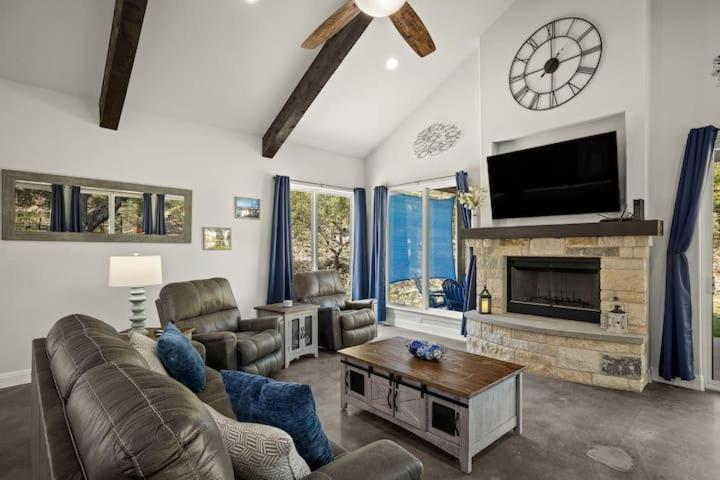 Private Lake Travis home with hot tub amenities - Property Image 43