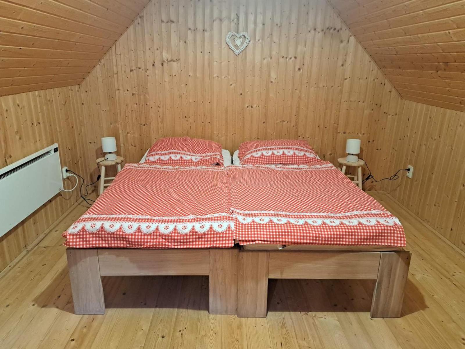 Chalupa pod Kralickým Sněžníkem