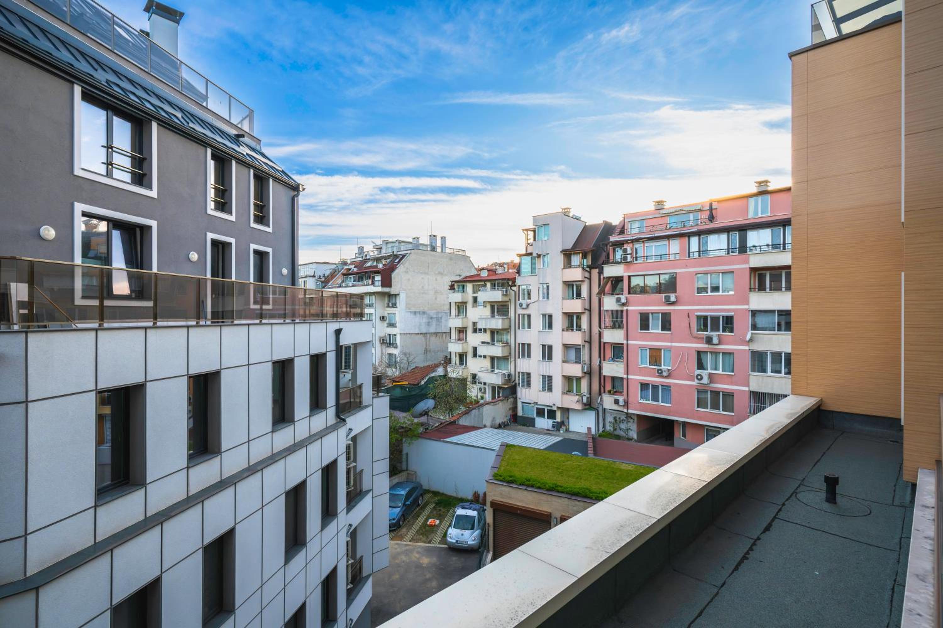 Modern and Central 1BD Flat with Balcony by Flat Mаnager