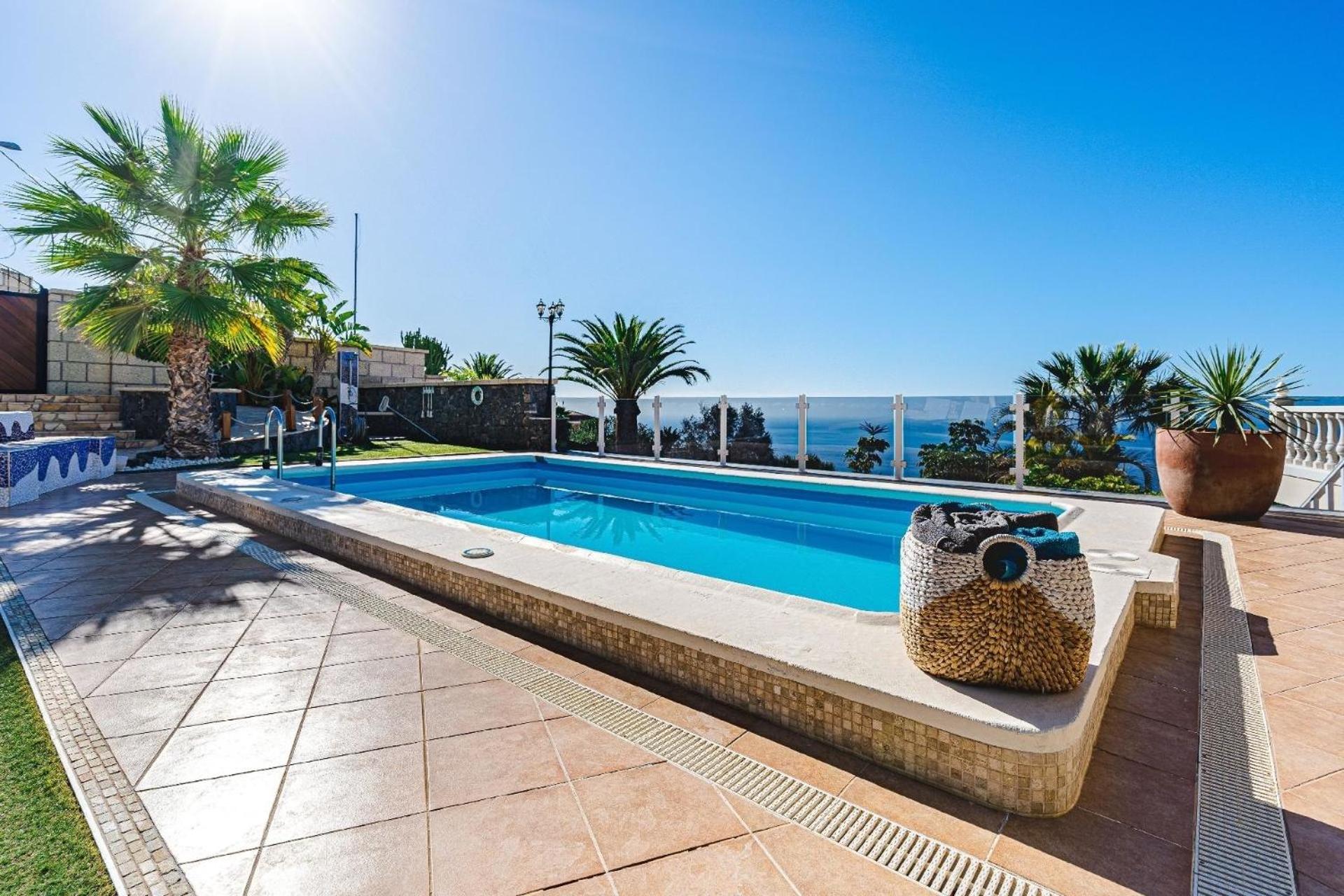 Luxusvilla Mit Fantastischem Meerblick