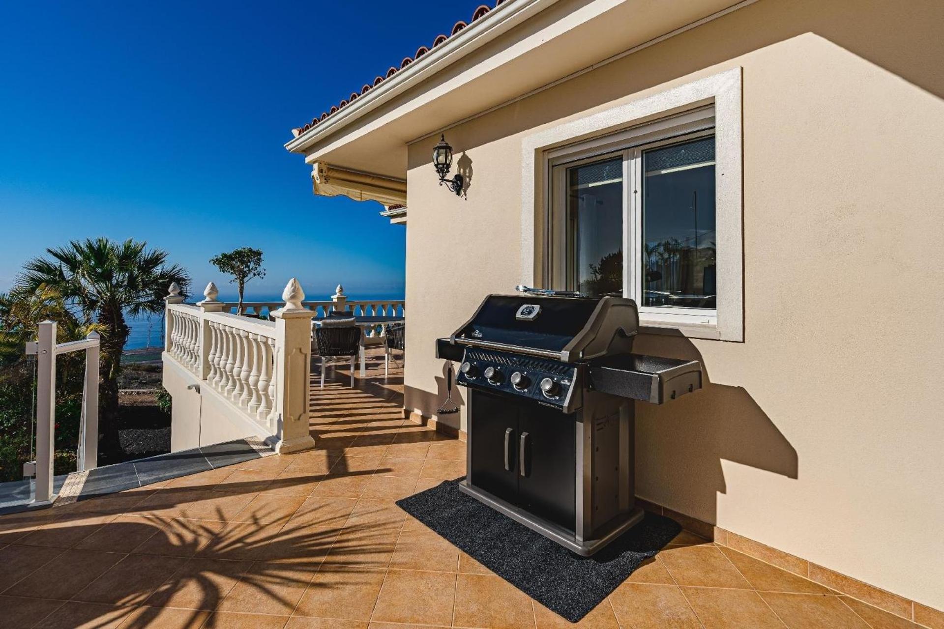 Luxusvilla Mit Fantastischem Meerblick