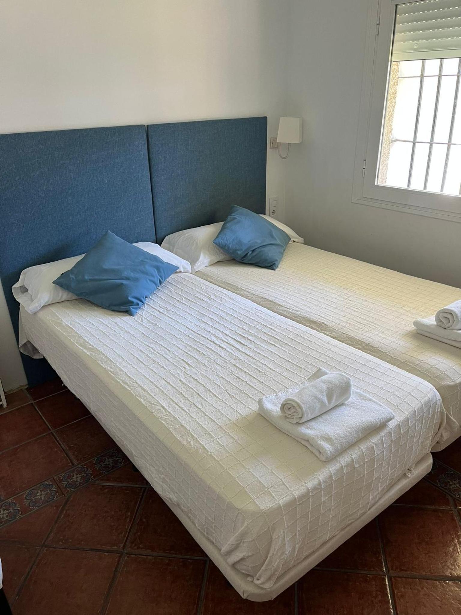 Villa America en Roche — hotel room