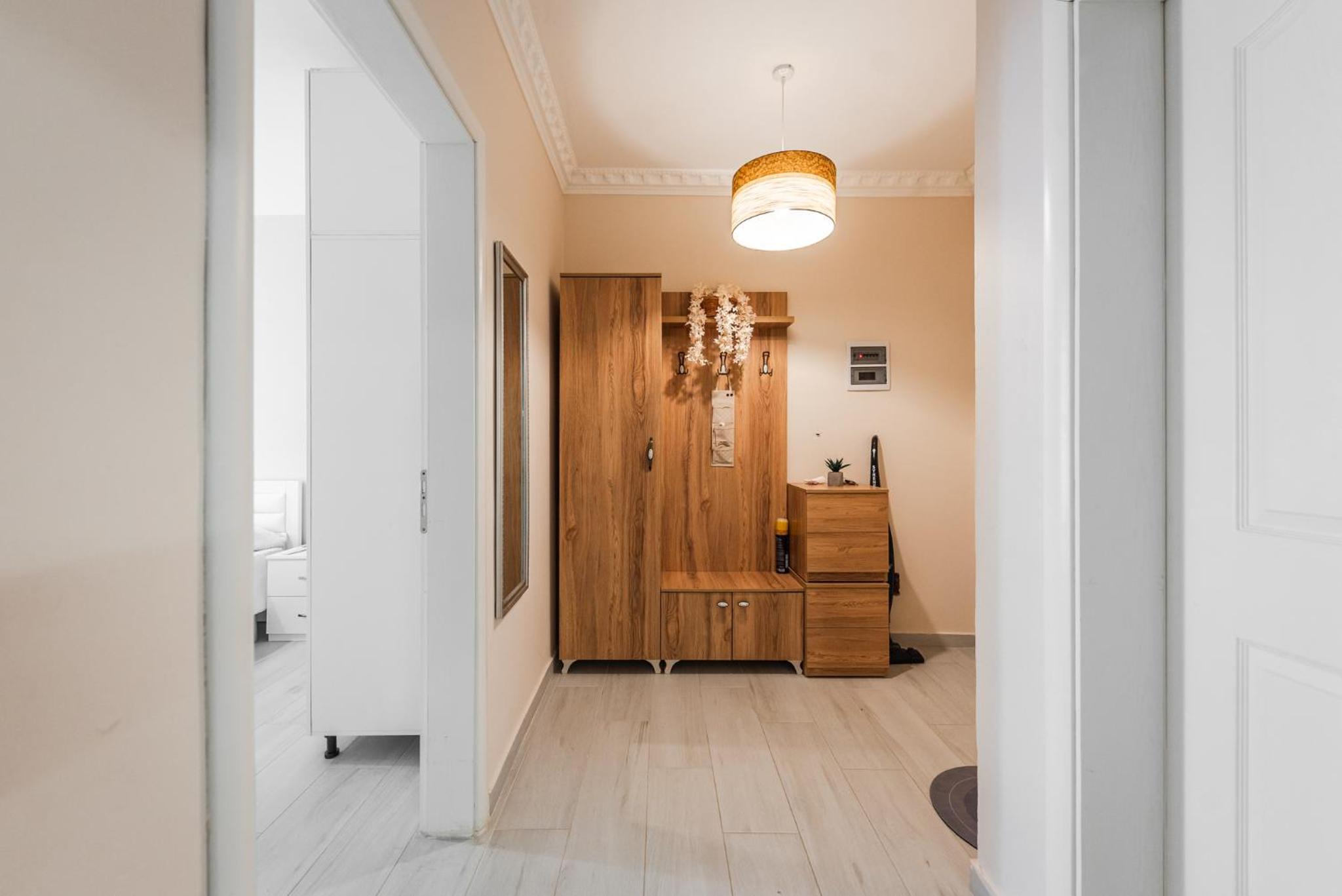 Helia's Cozy Apartment Qerret