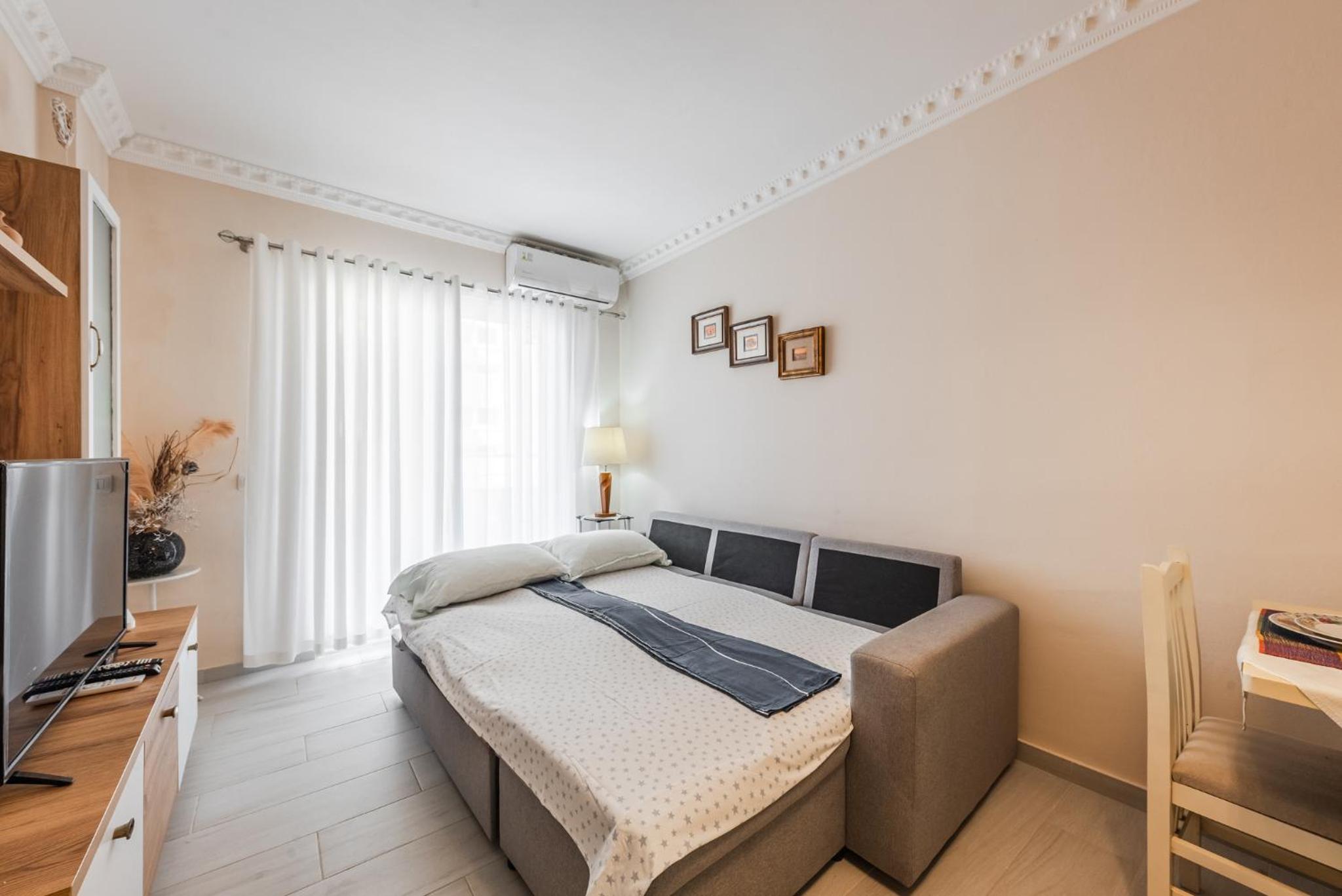 Helia's Cozy Apartment Qerret