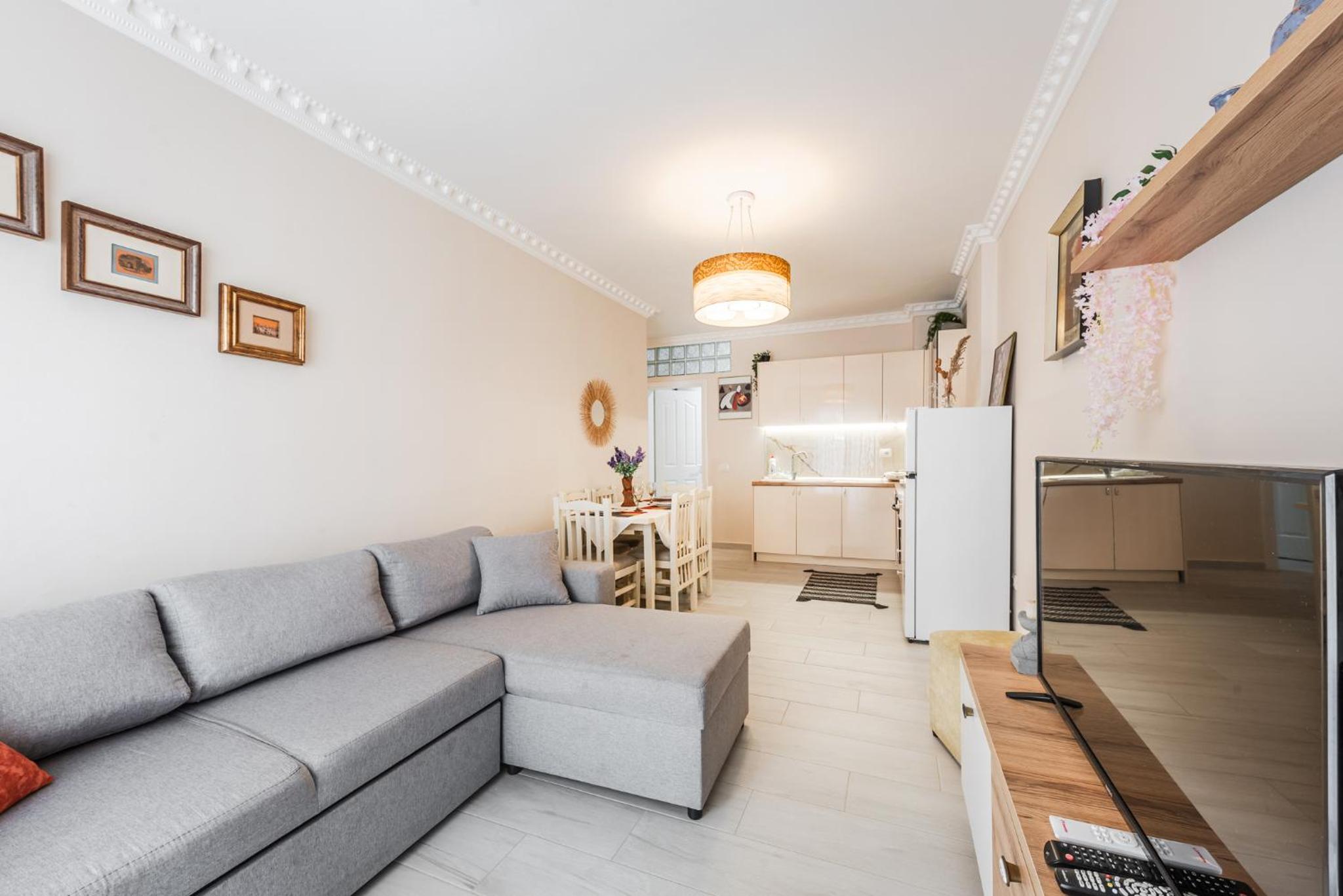 Helia's Cozy Apartment Qerret