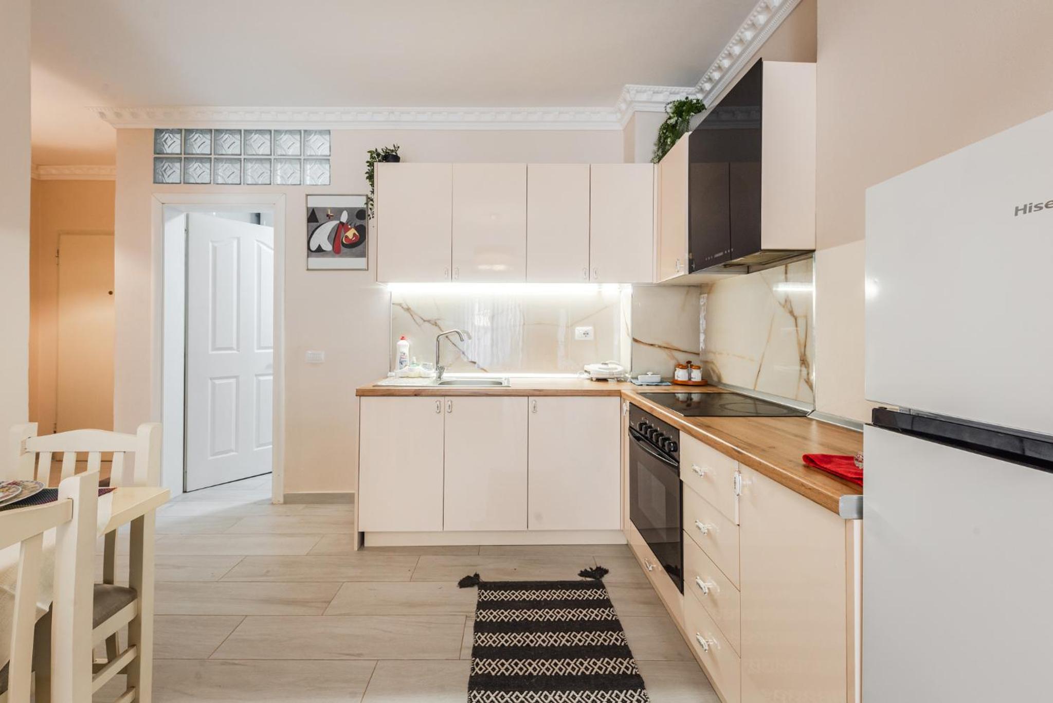 Helia's Cozy Apartment Qerret