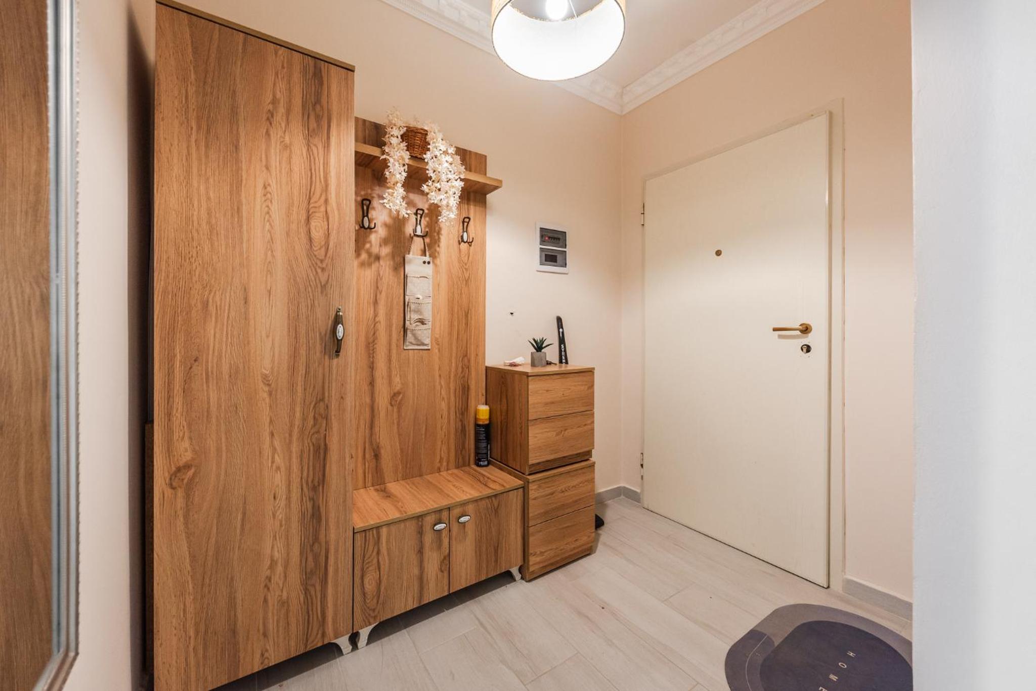 Helia's Cozy Apartment Qerret