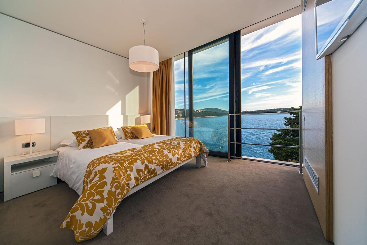 Golden Rays Luxury Villas & Apartments