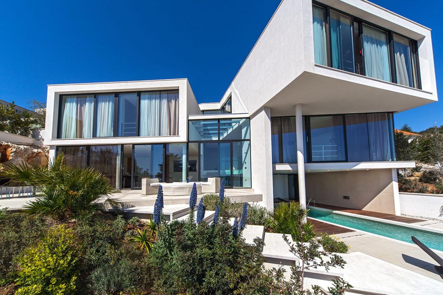 Golden Rays Luxury Villas & Apartments