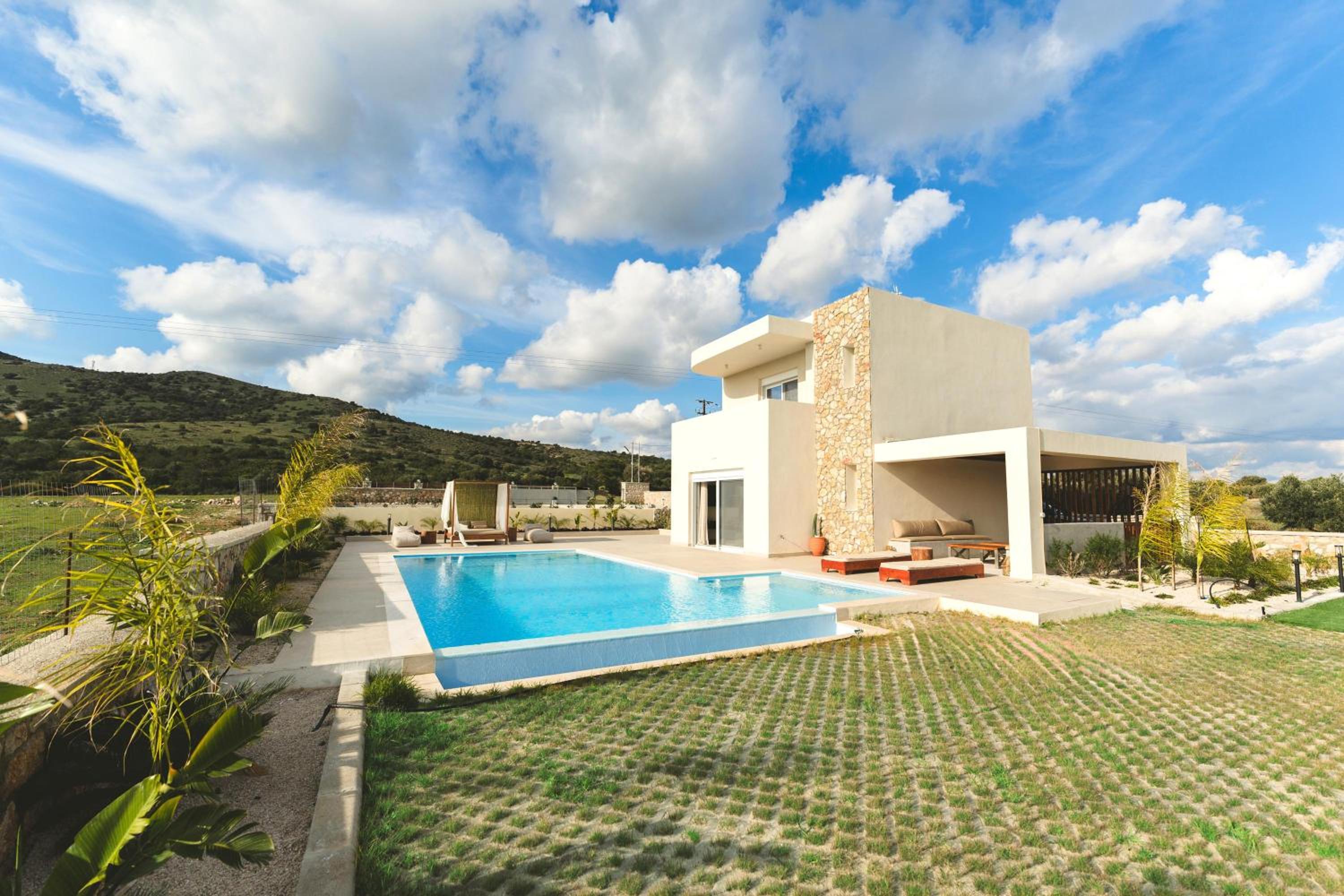 Aiolia Villa
