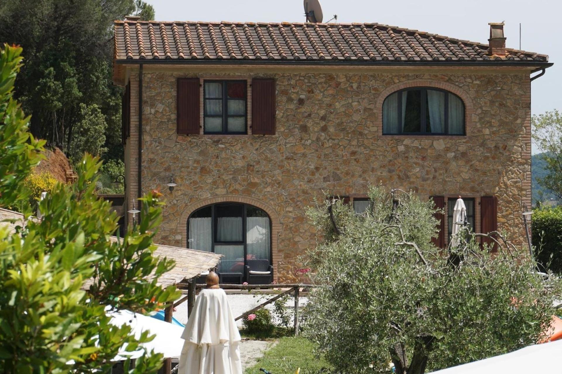 Appartement in Riparbella mit Garten, gemeinsamem Pool und Grill view 4