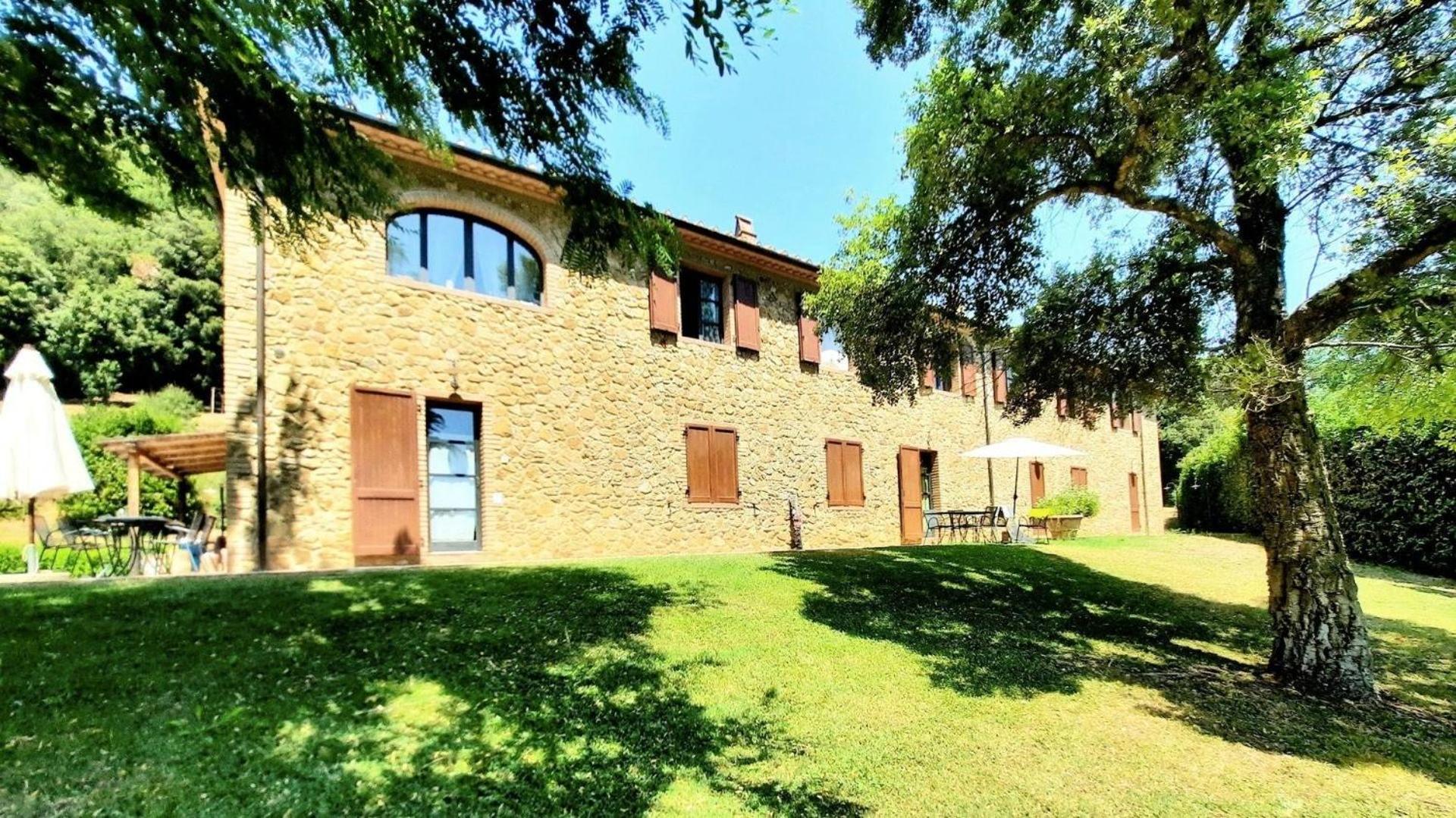Appartement in Riparbella mit Garten, gemeinsamem Pool und Grill view 3