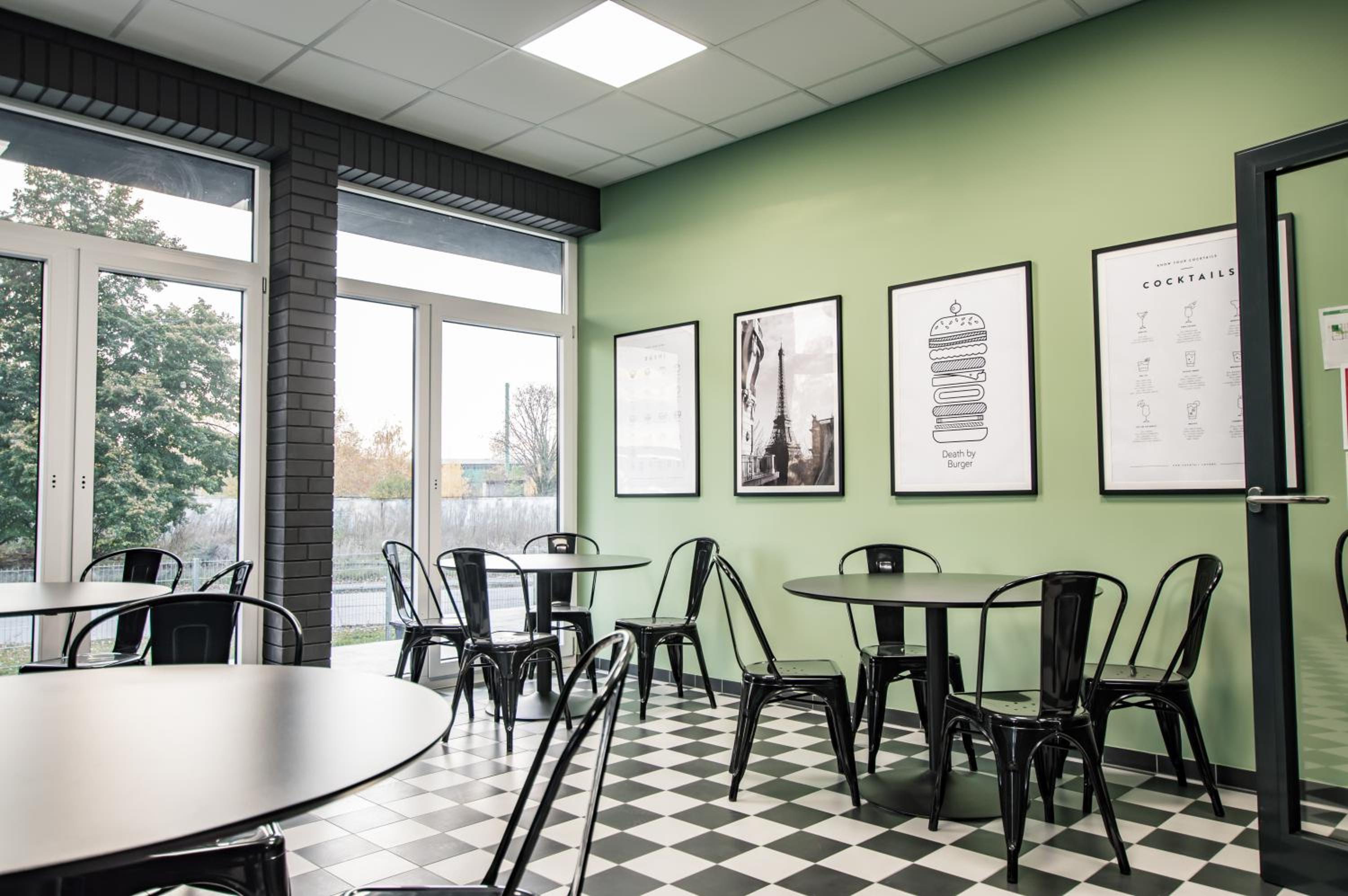 NeoHostel