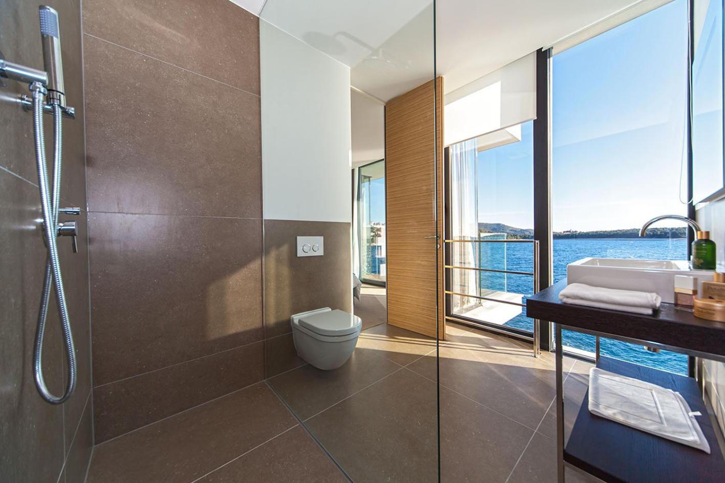 Golden Rays Luxury Villas & Apartments