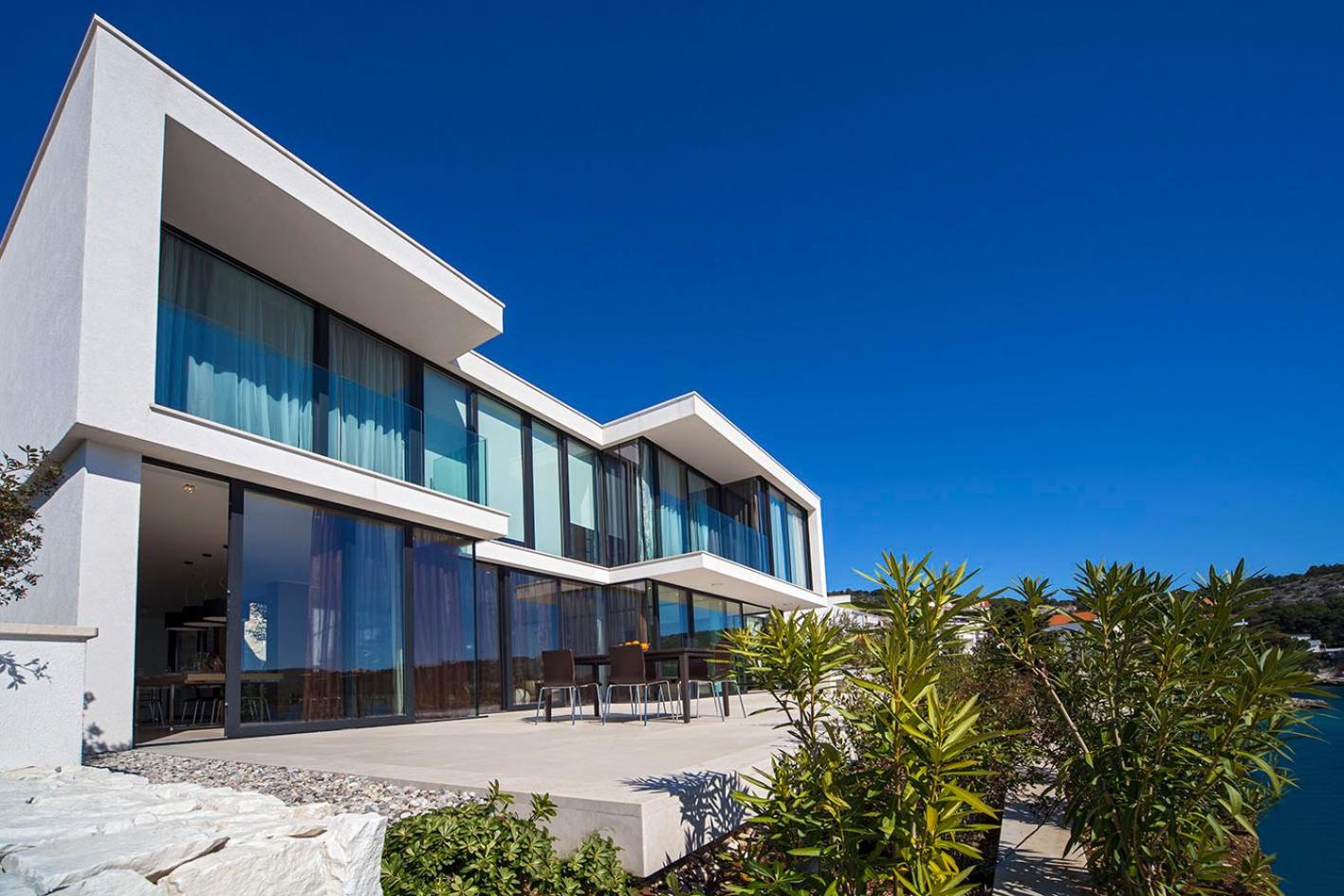 Golden Rays Luxury Villas & Apartments