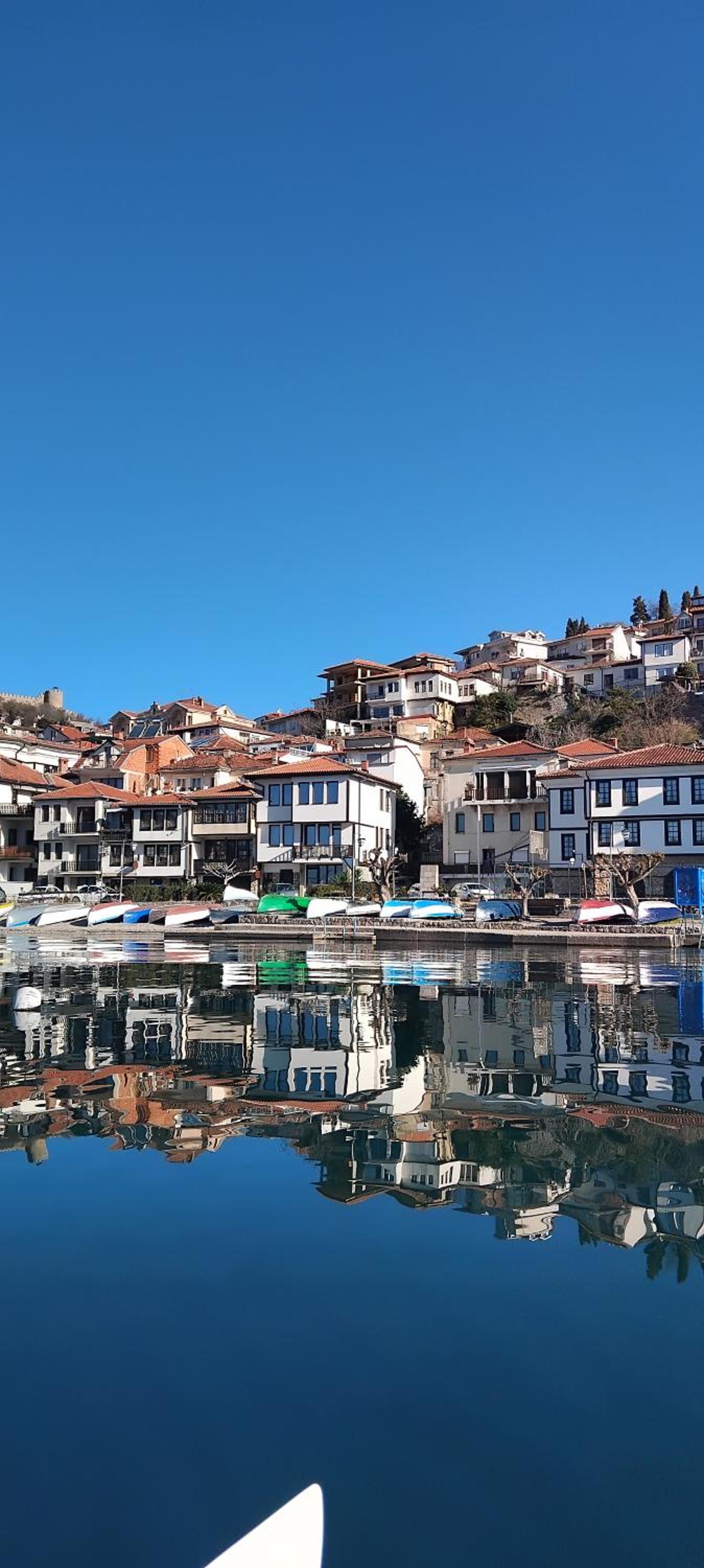 Beach Apartment Ohrid - Near Beach, Balcony and Free Parking