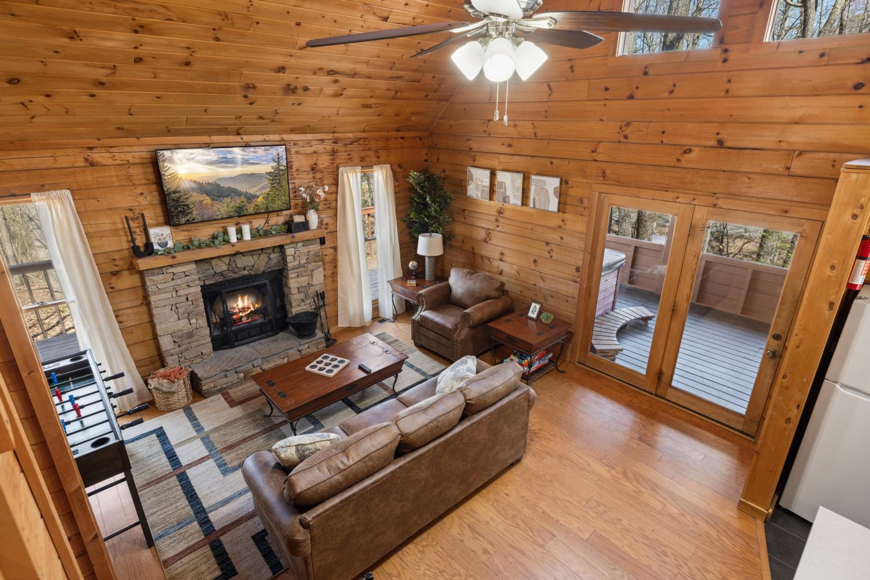 Cozy family friendly Cabin with hot tub, near Gatlinburg, Pigeon Forge, Dollywood view 2