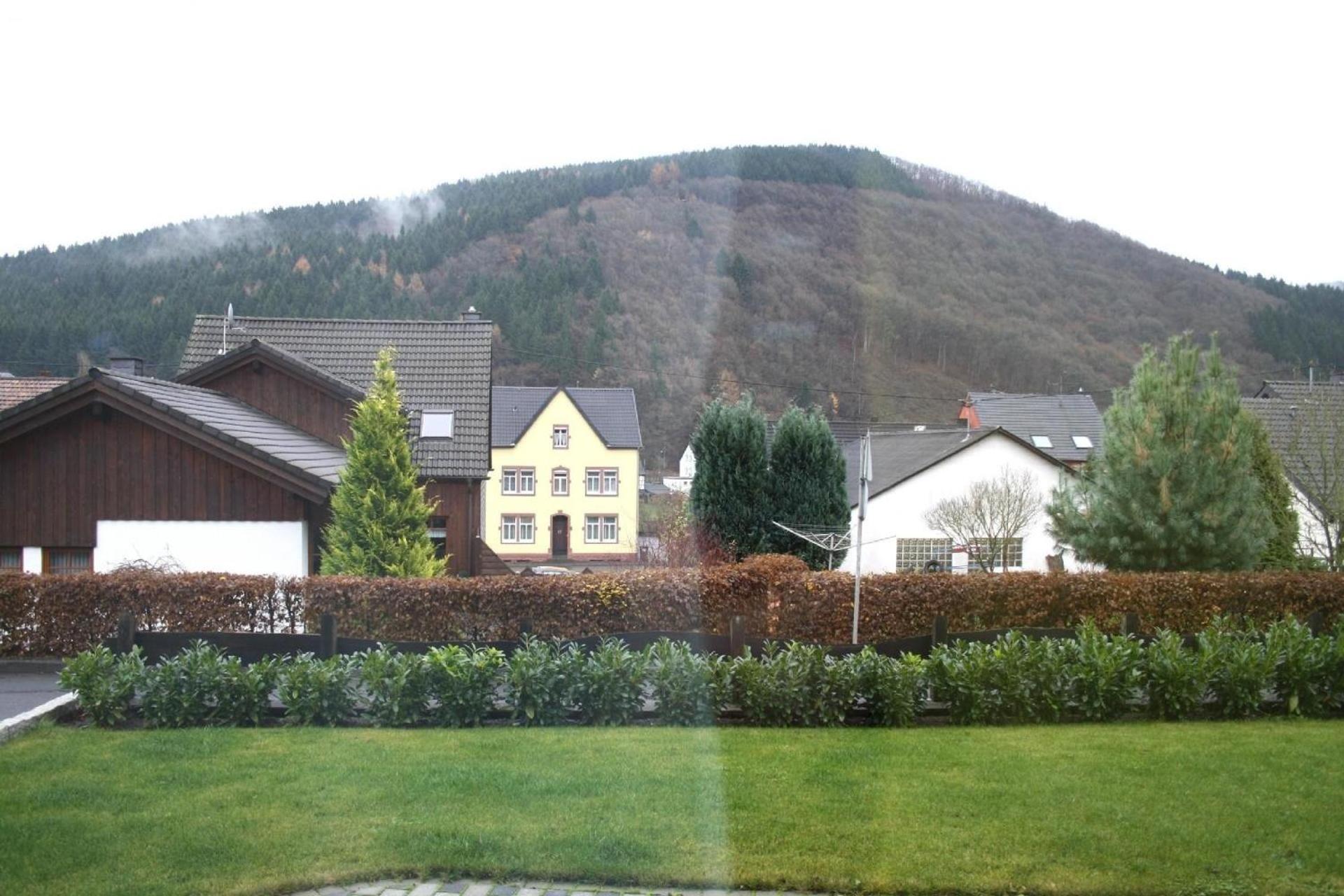 Ferienwohnung in ruhiger aber zentraler Lage, mit eigener möblierter Terrasse