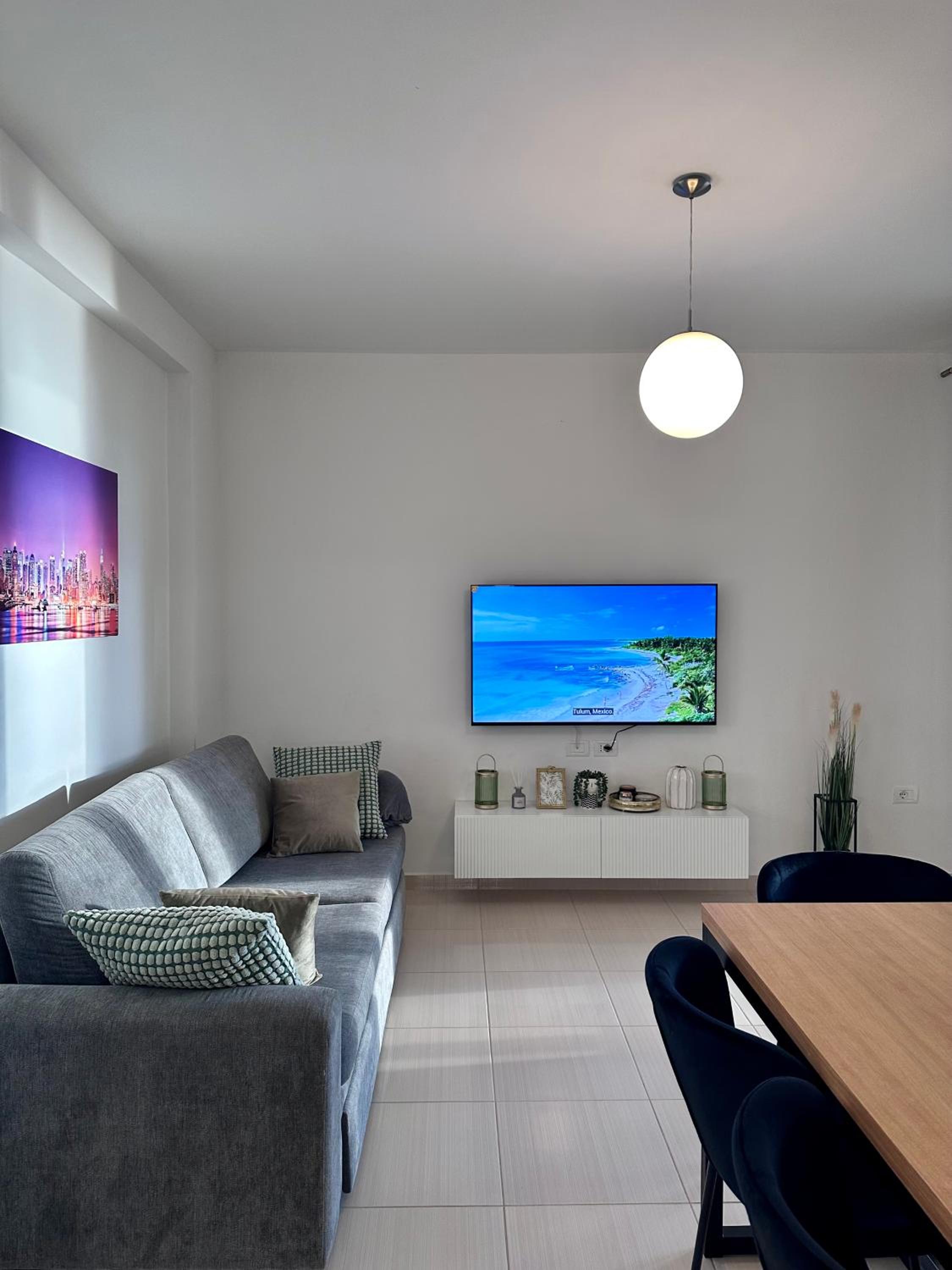 White Coast Apartment