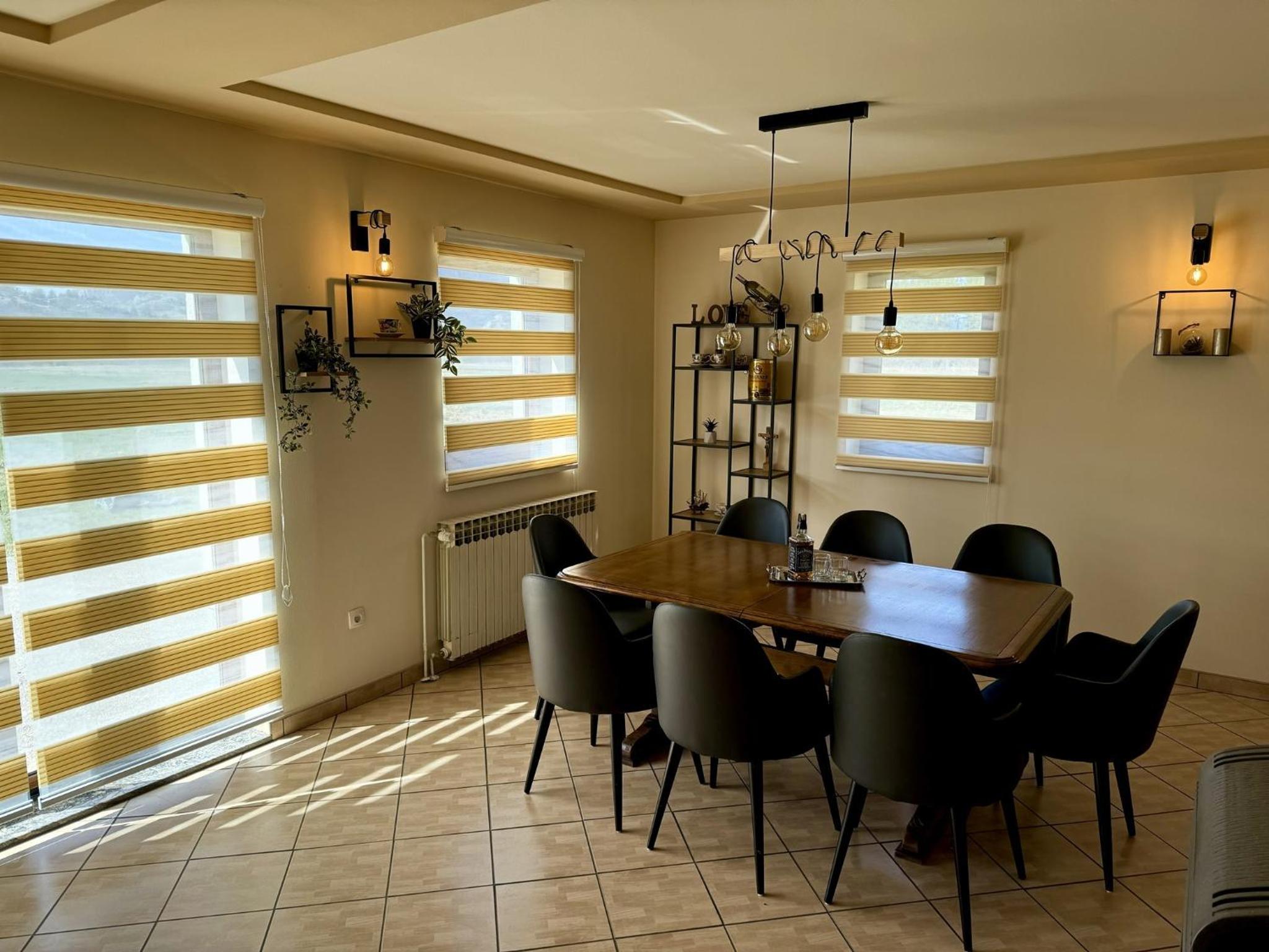 Tribistovo Holiday House