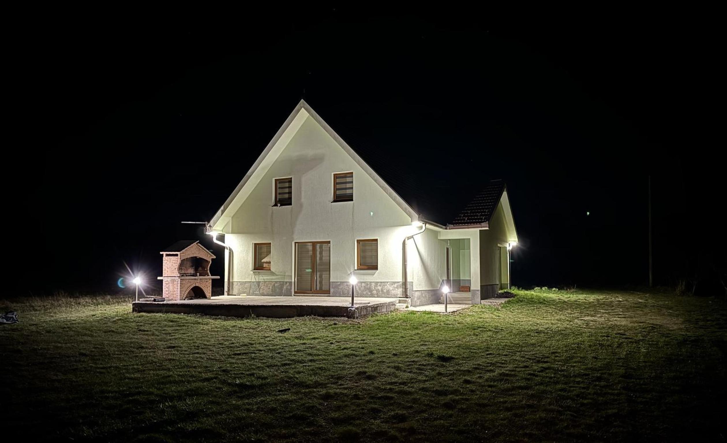Tribistovo Holiday House