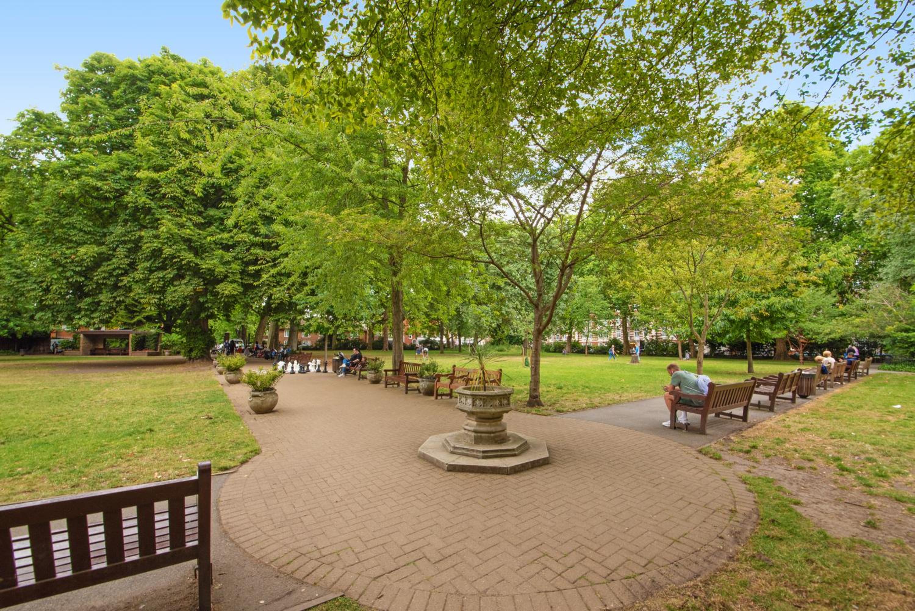 DeLux 1 bd Apt Regents Park NW8