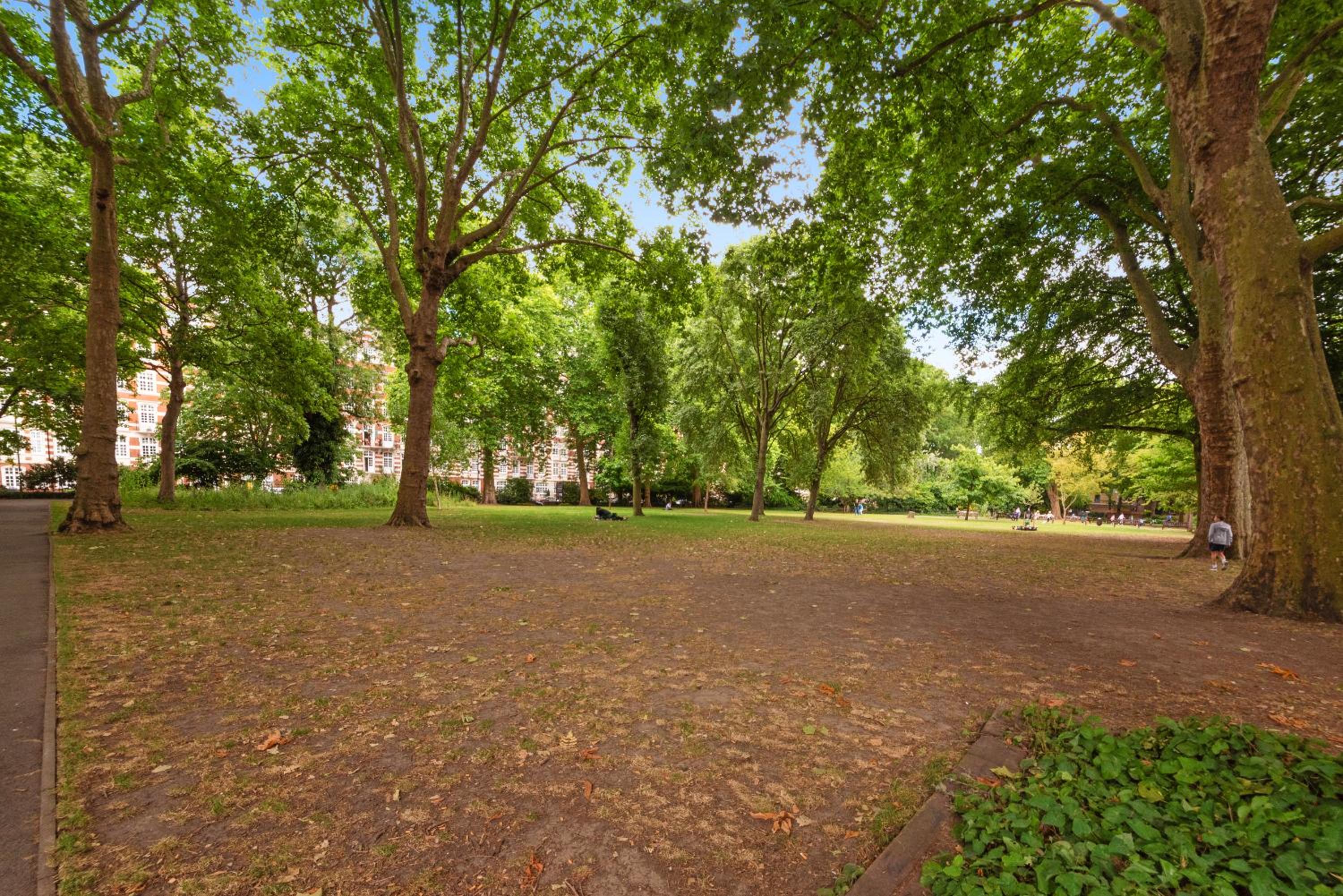 DeLux 1 bd Apt Regents Park NW8