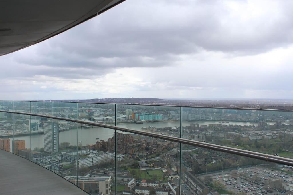 Luxurious Canary Wharf Aptartment - Outstanding City View!
