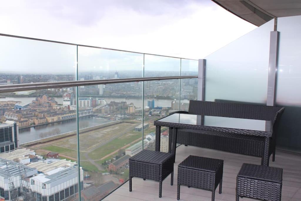 Luxurious Canary Wharf Aptartment - Outstanding City View!