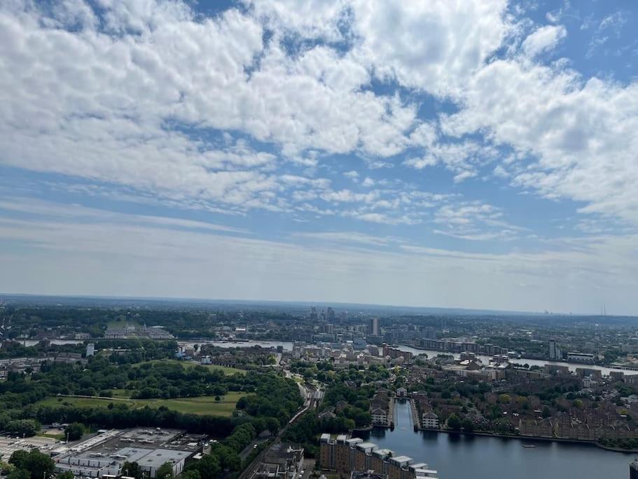 Luxurious Canary Wharf Aptartment - Outstanding City View!