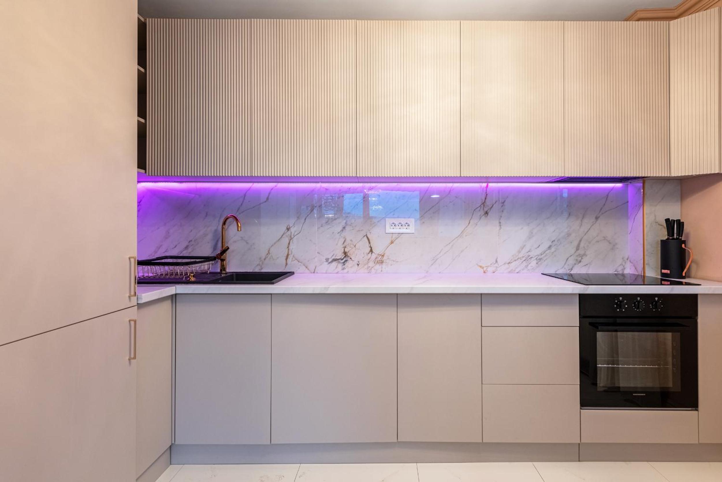 The Episode - Jacuzzi Penthouses