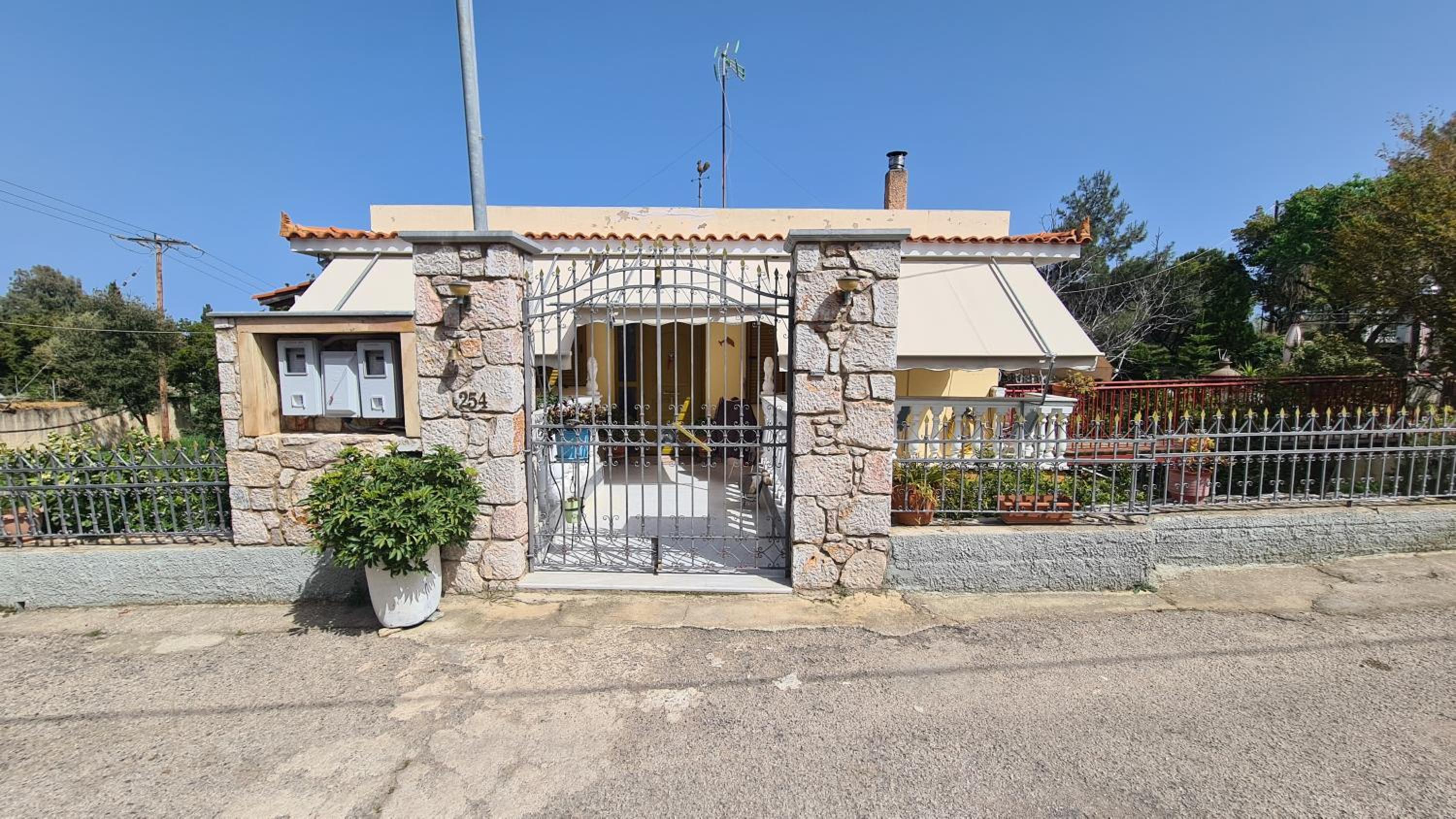 Stratigato Garden Getaway near Chios Town
